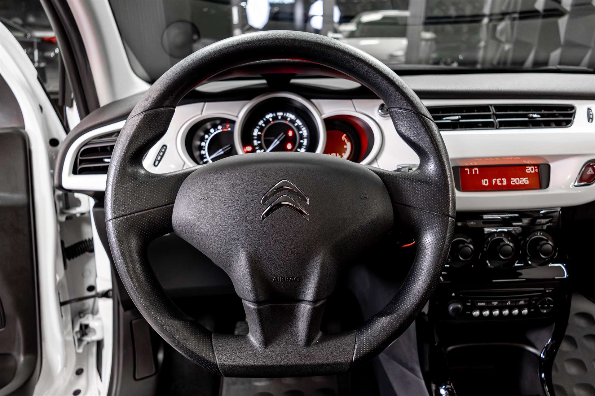 CITROEN C3 1.4i Tonic-image-7
