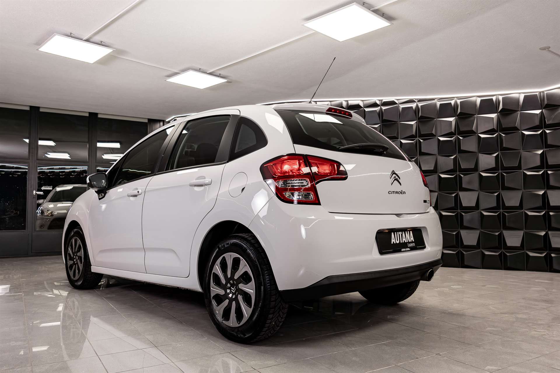 CITROEN C3 1.4i Tonic-showroom-element-2