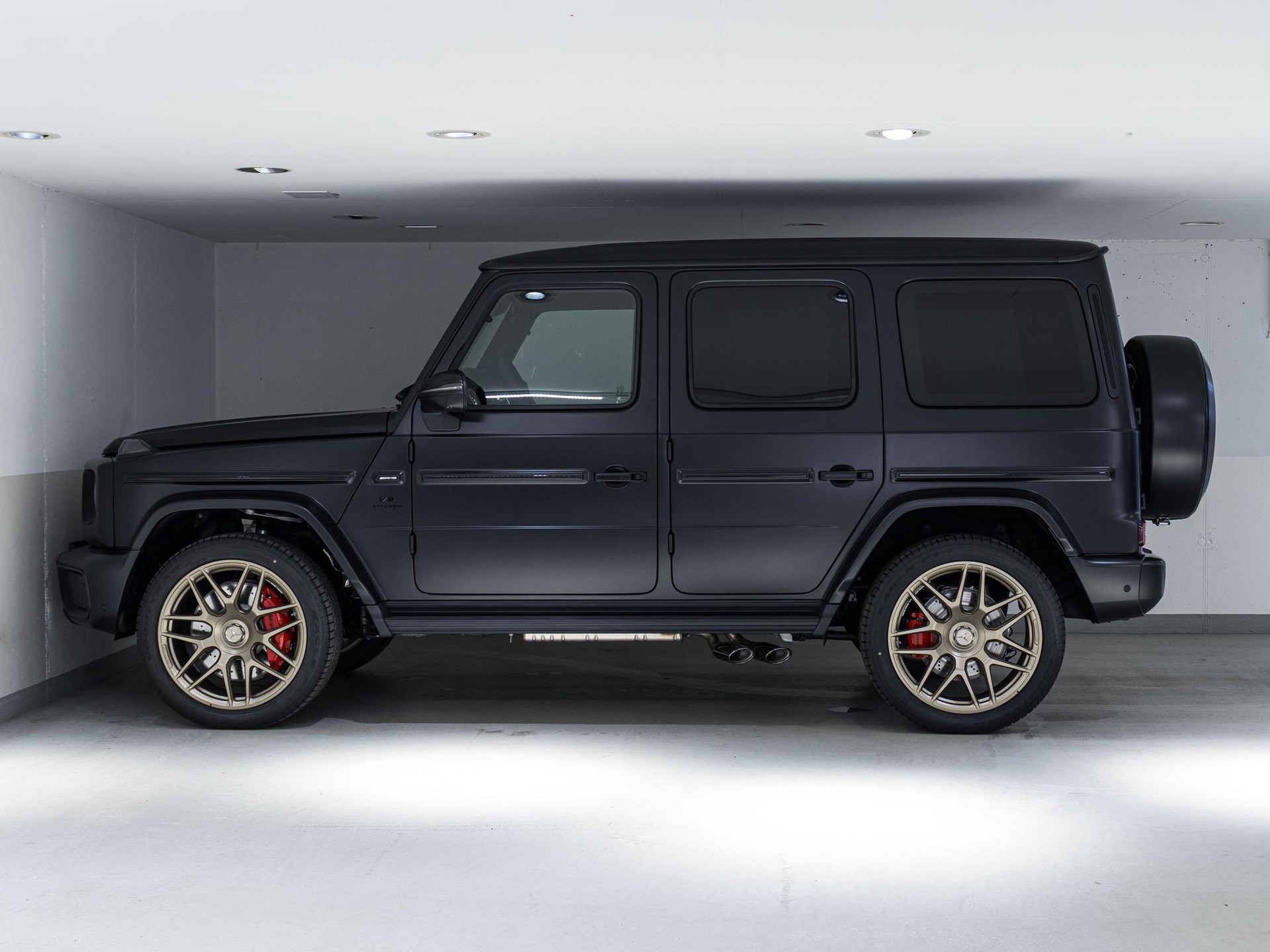 MERCEDES-BENZ G 63 AMG-image-4