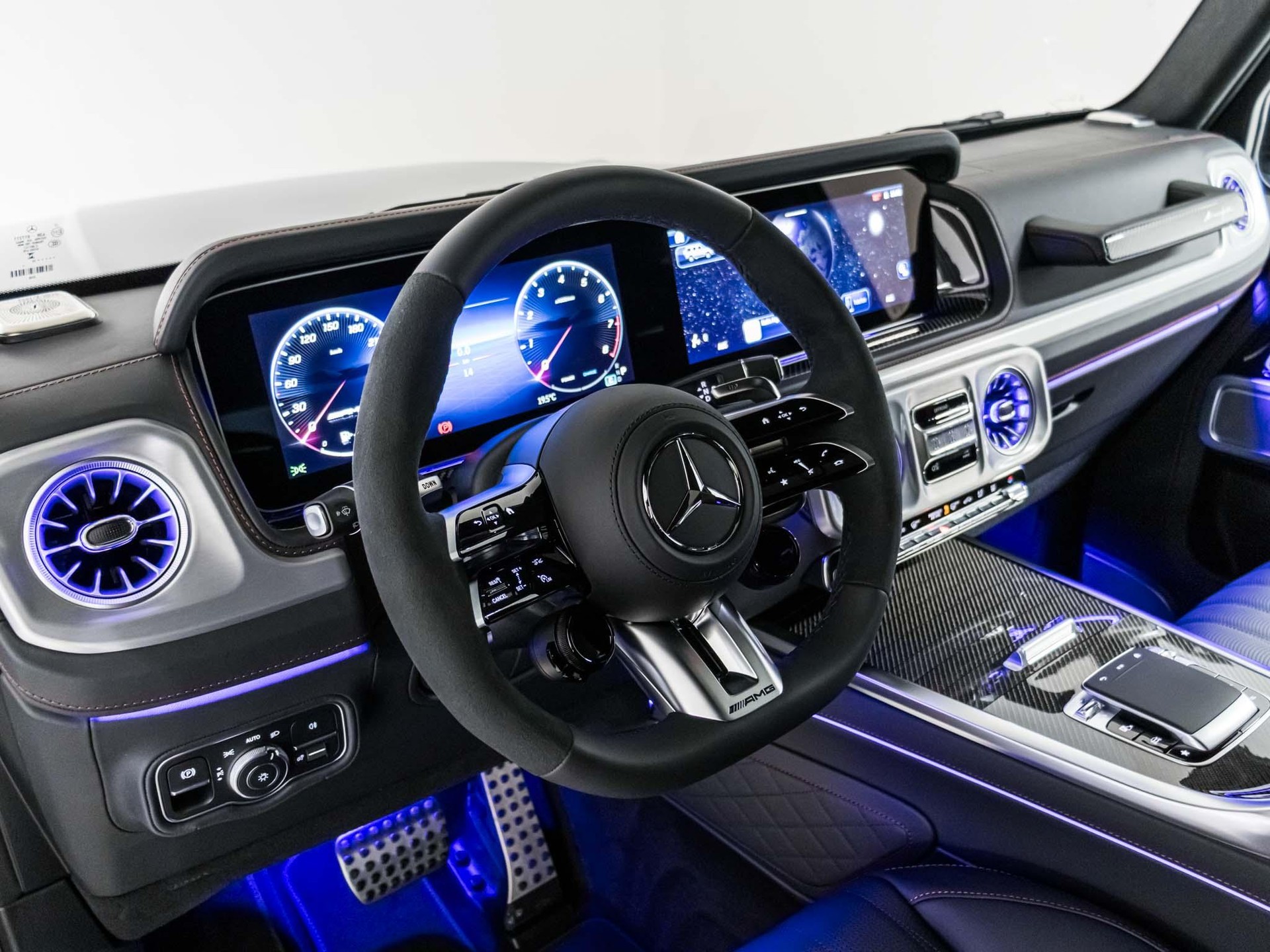 MERCEDES-BENZ G 63 AMG-image-9