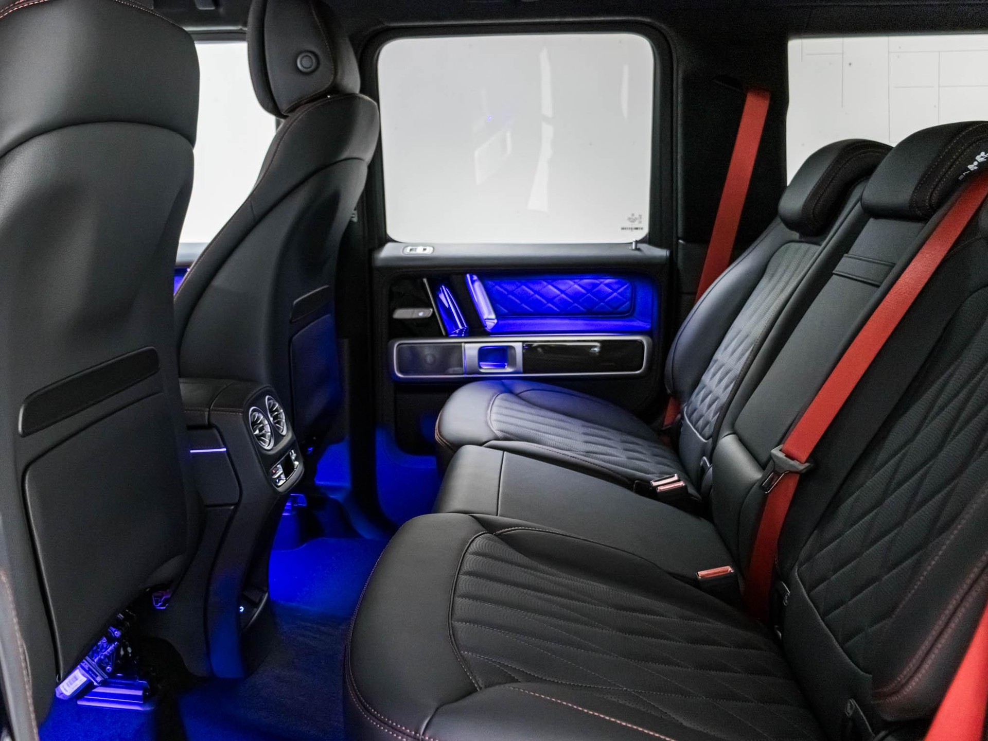 MERCEDES-BENZ G 63 AMG-image-7