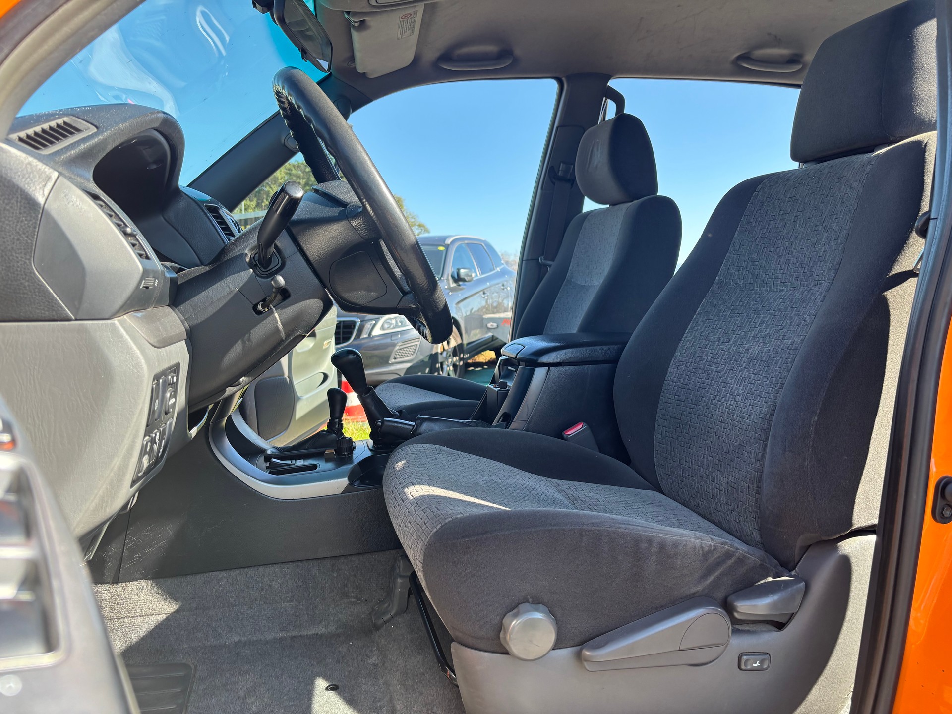 TOYOTA Land Cruiser 3.0 TD Linea Terra-image-10