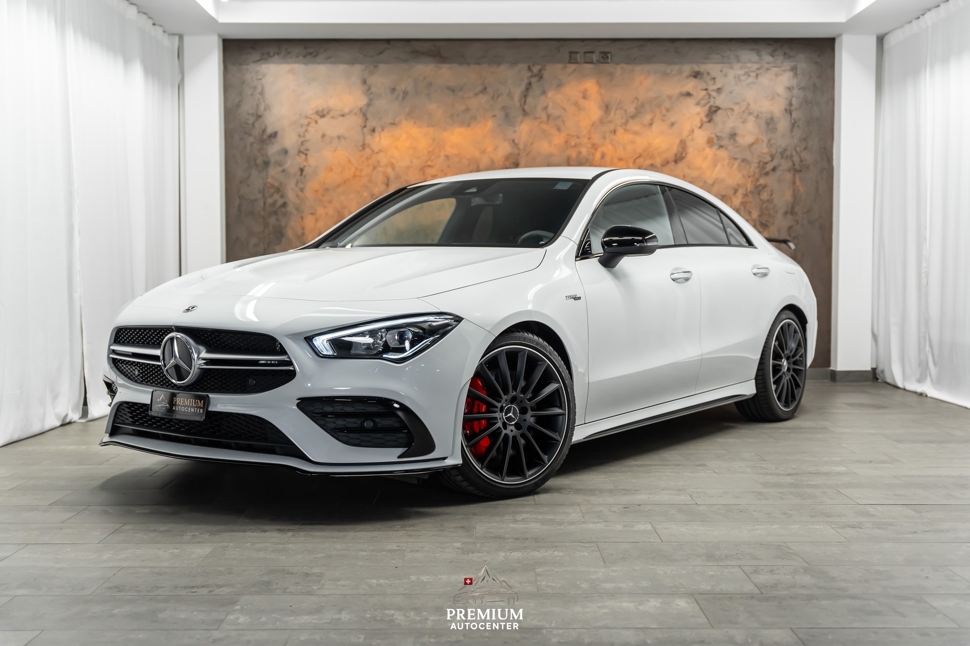 MERCEDES-BENZ CLA 35 AMG 4Matic 7G-DCT *Aerodynamik-Plus*Night-Paket*Fahrassist*Burmester*