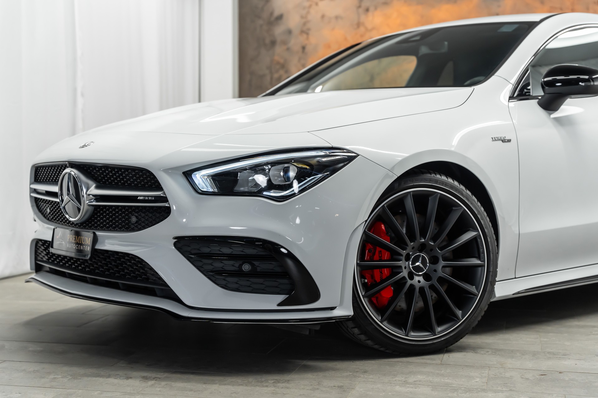 MERCEDES-BENZ CLA 35 AMG 4Matic 7G-DCT *Aerodynamik-Plus*Night-Paket*Fahrassist*Burmester*-image-5