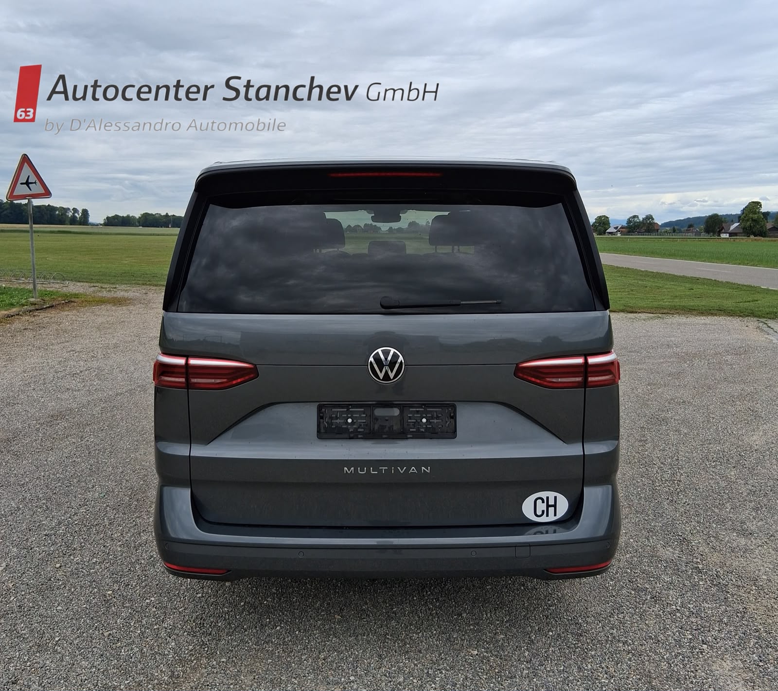 VW Multivan 1.5 TSI Liberty DSG Lang-showroom-element-3