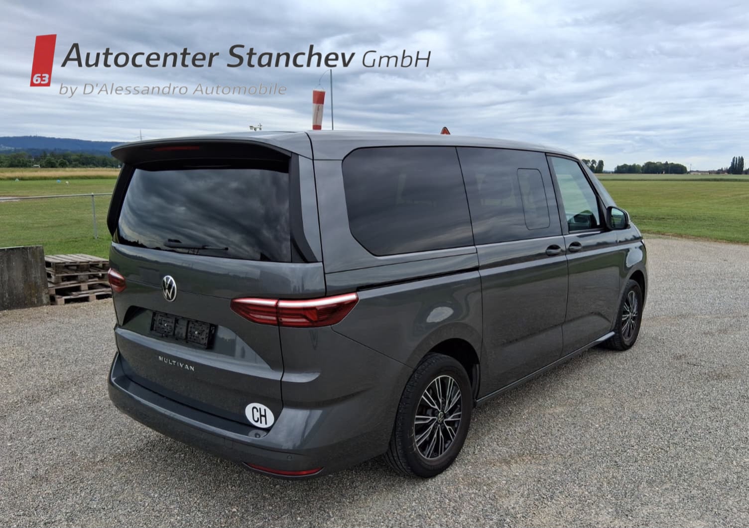 VW Multivan 1.5 TSI Liberty DSG Lang-image-4
