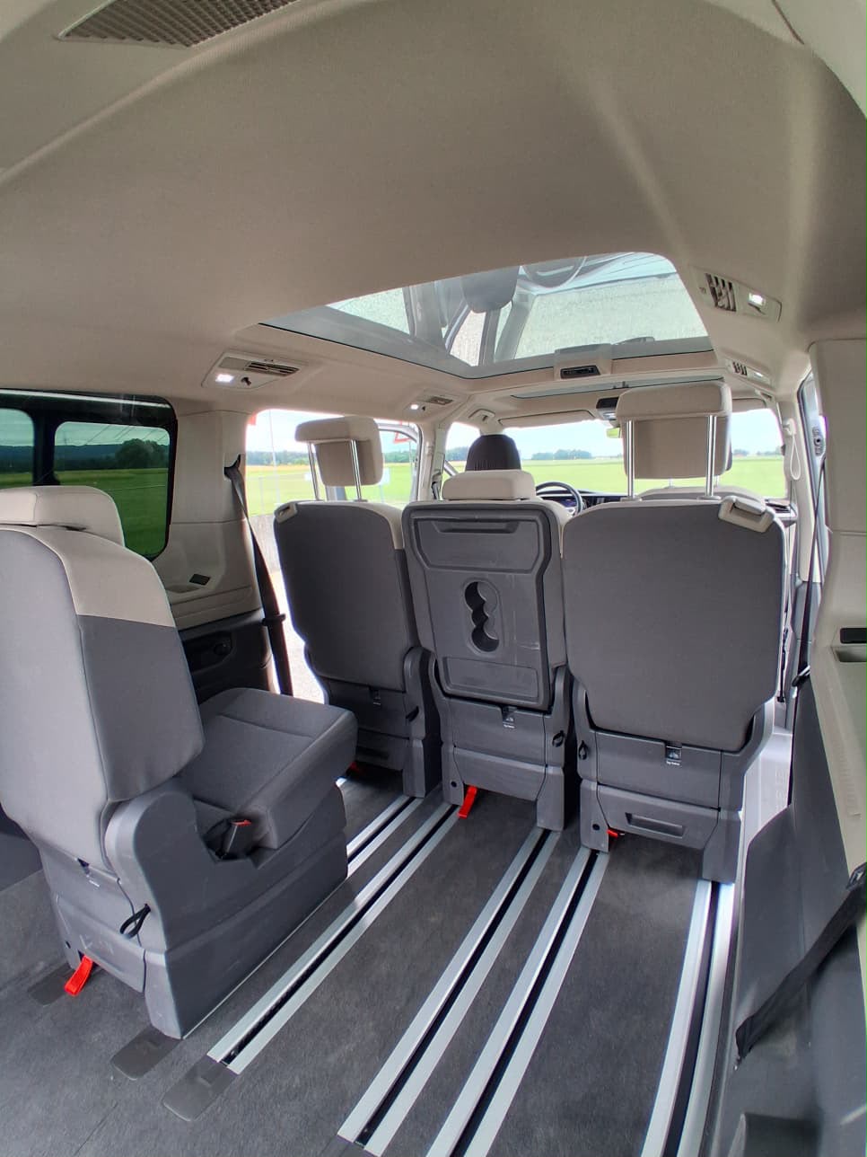 VW Multivan 1.5 TSI Liberty DSG Lang-image-12