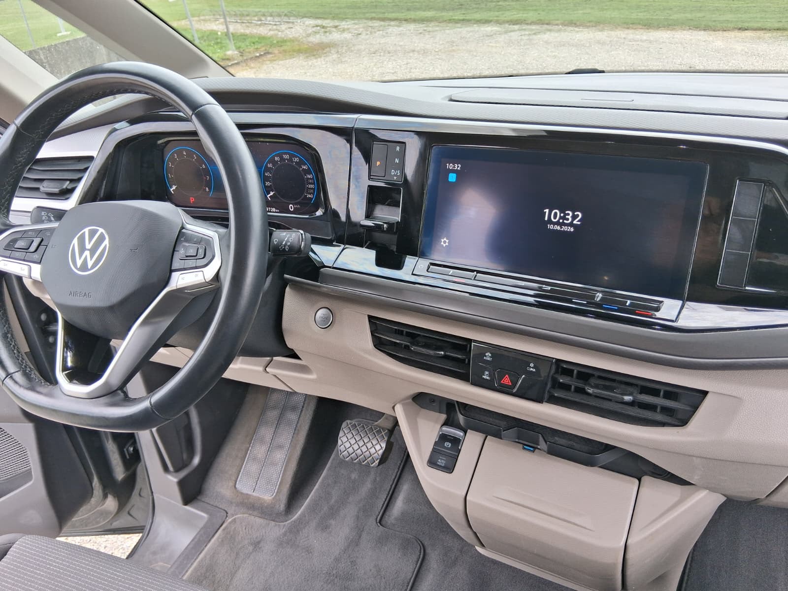 VW Multivan 1.5 TSI Liberty DSG Lang-image-9