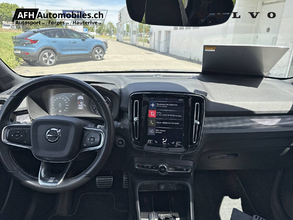 VOLVO XC40 2.0 D4 R-Design AWD-image-17