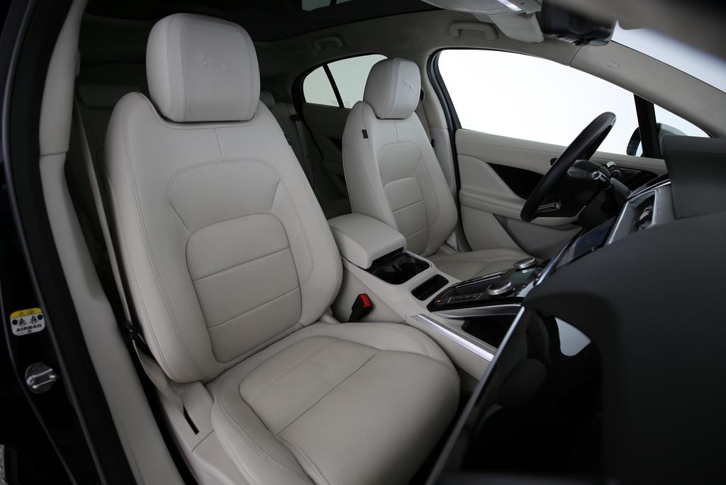 JAGUAR I-Pace EV400 HSE AWD-image-12