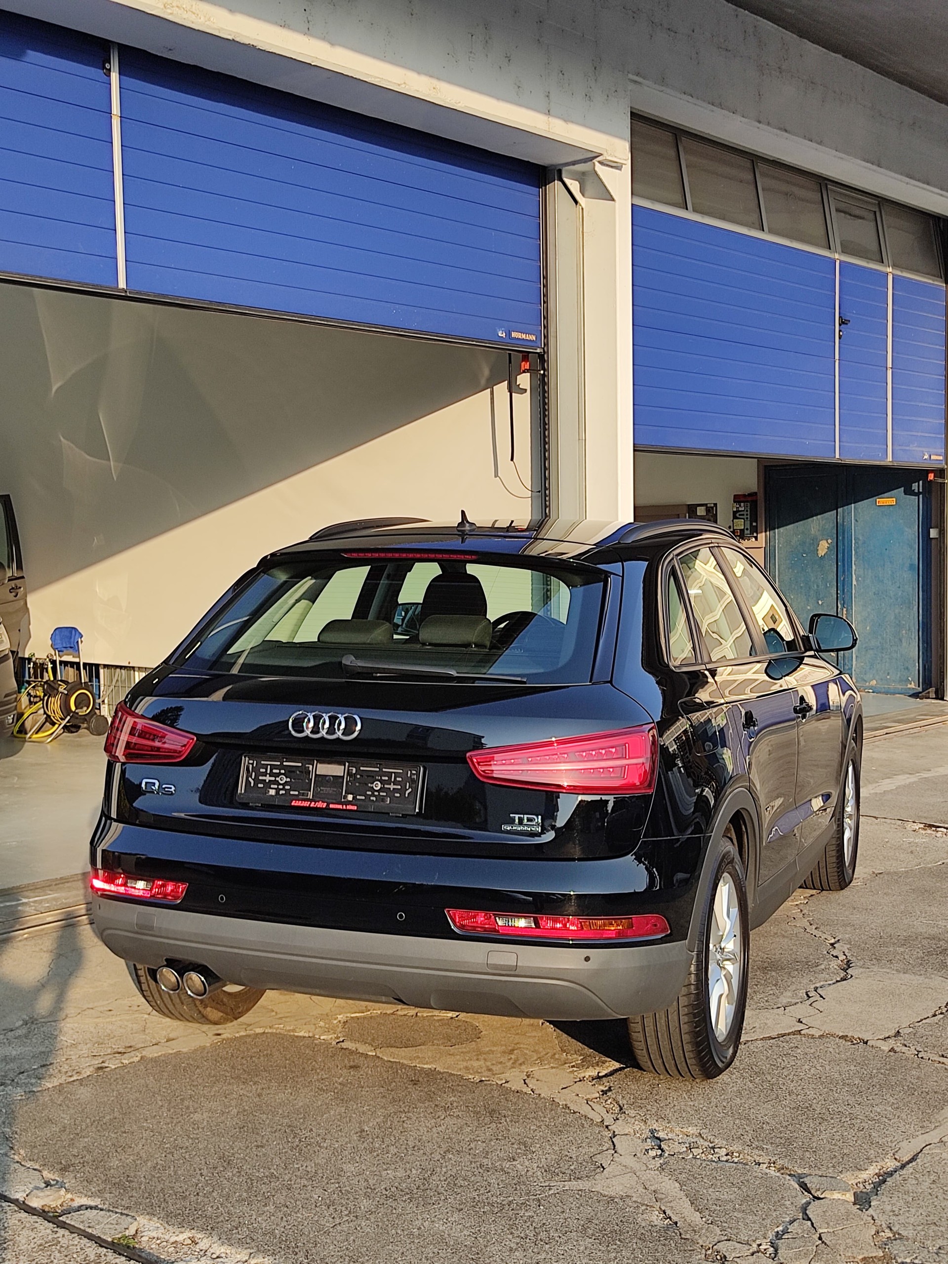AUDI Q3 2.0 TDI quattro S-tronic-image-4