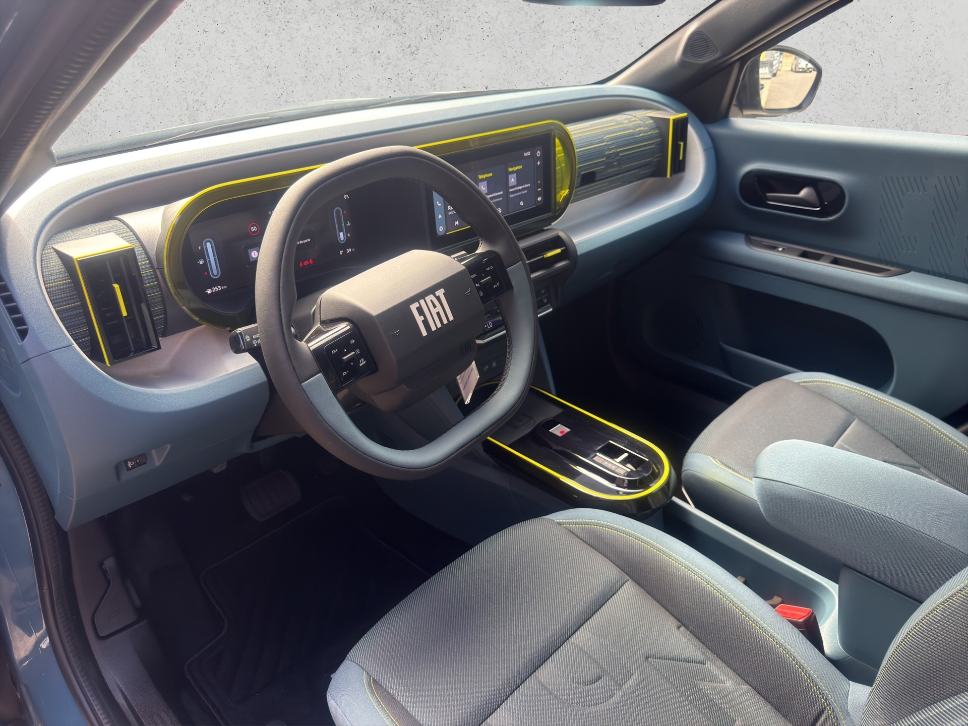 FIAT Grande Panda 1.2 Hybrid Icon-image-8