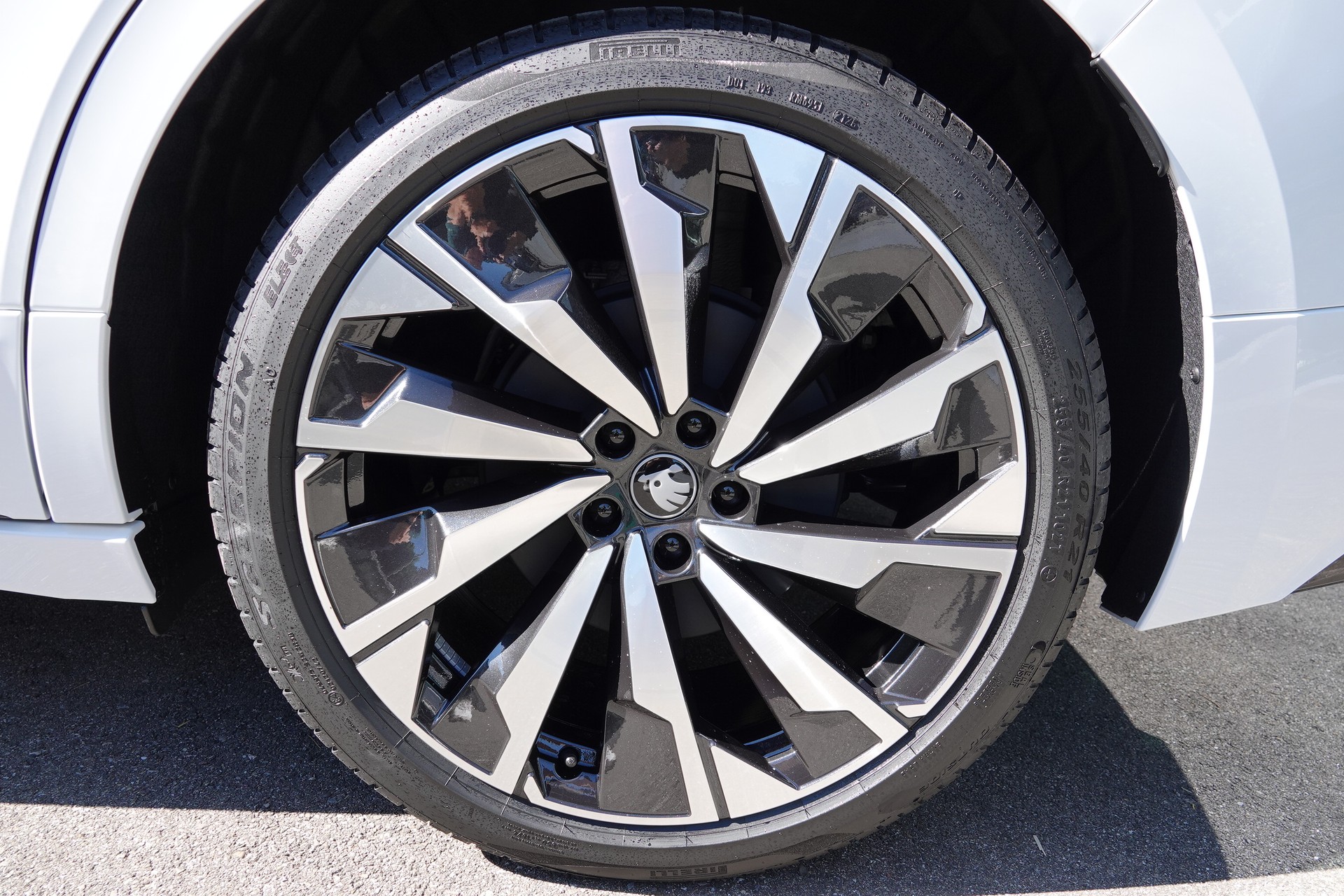 SKODA Enyaq 85x SportLine-image-20