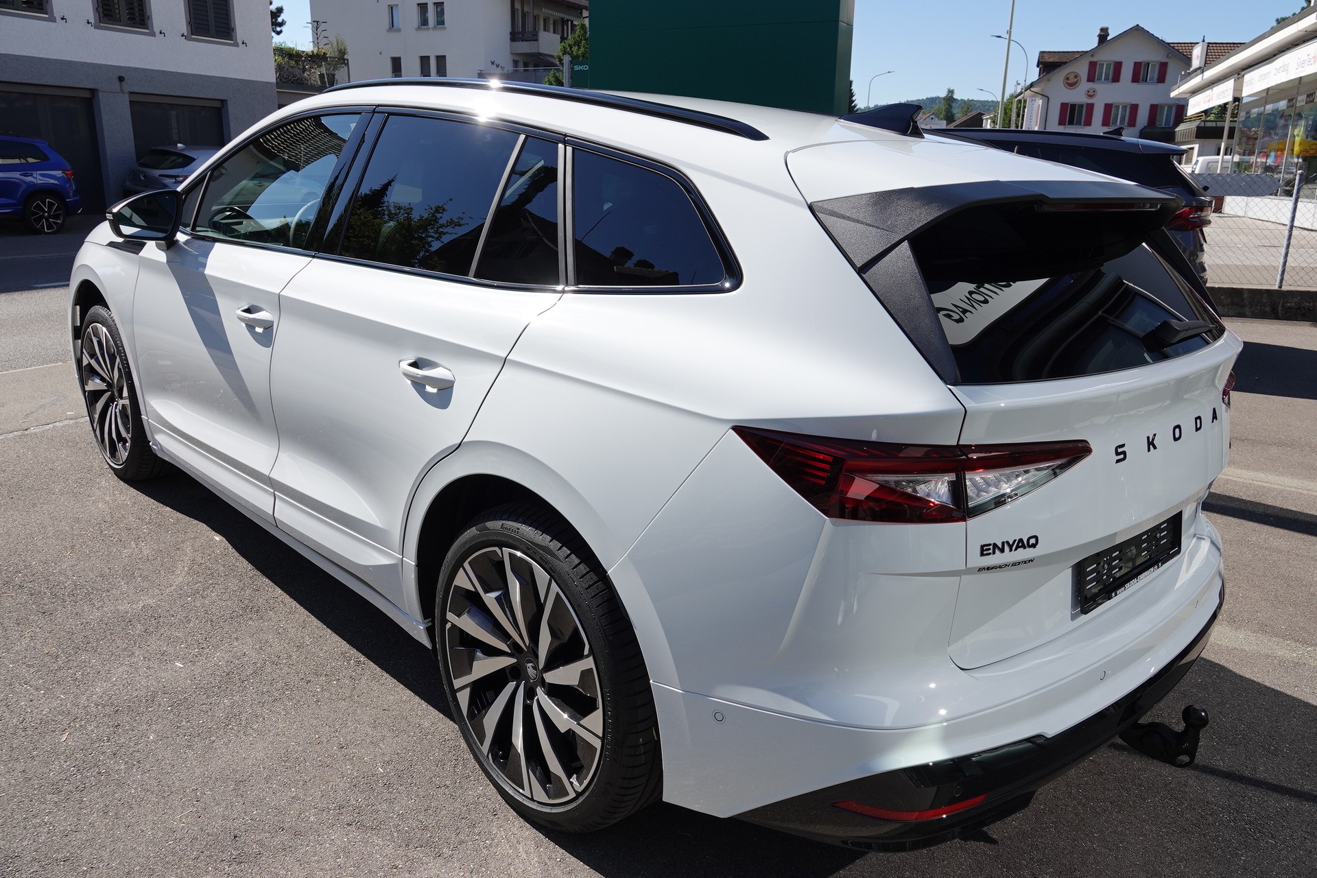 SKODA Enyaq 85x SportLine-image-6