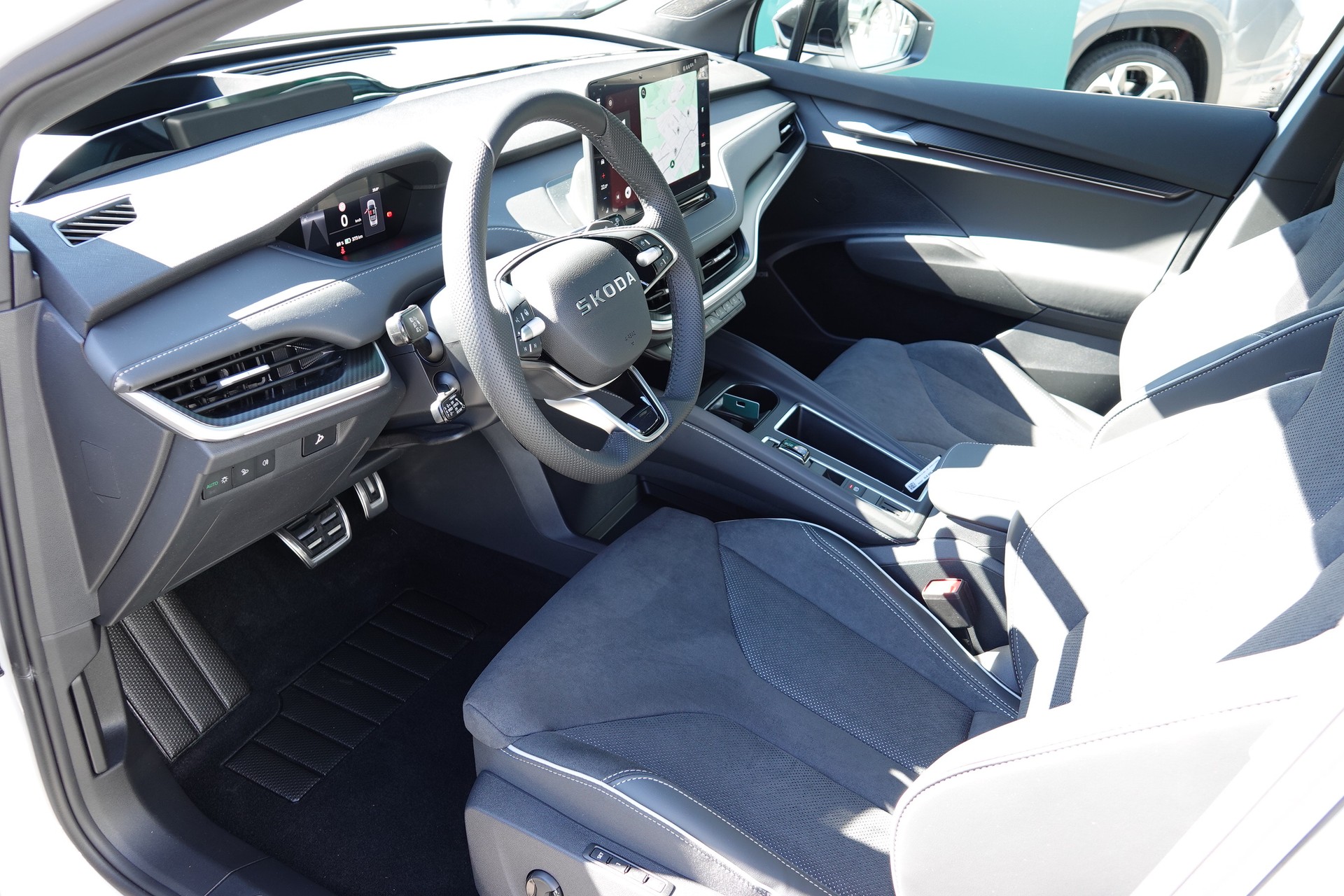 SKODA Enyaq 85x SportLine-image-9