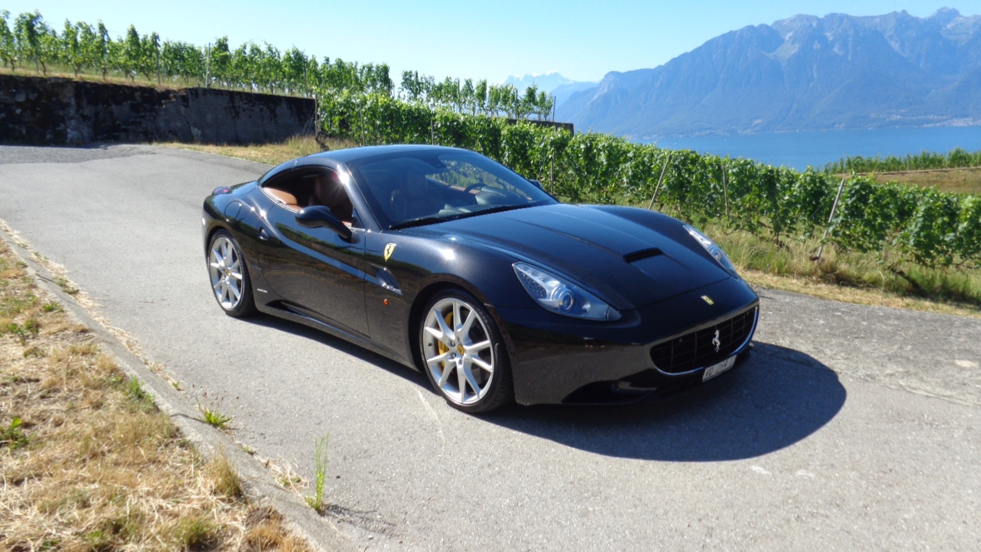 FERRARI California 4.3 V8-image-1