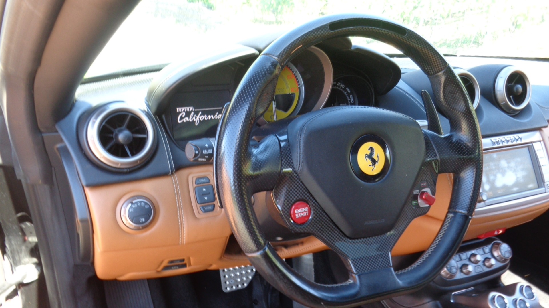 FERRARI California 4.3 V8-image-14