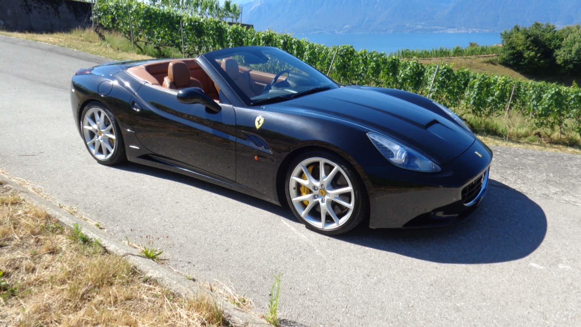 FERRARI California 4.3 V8-image-2