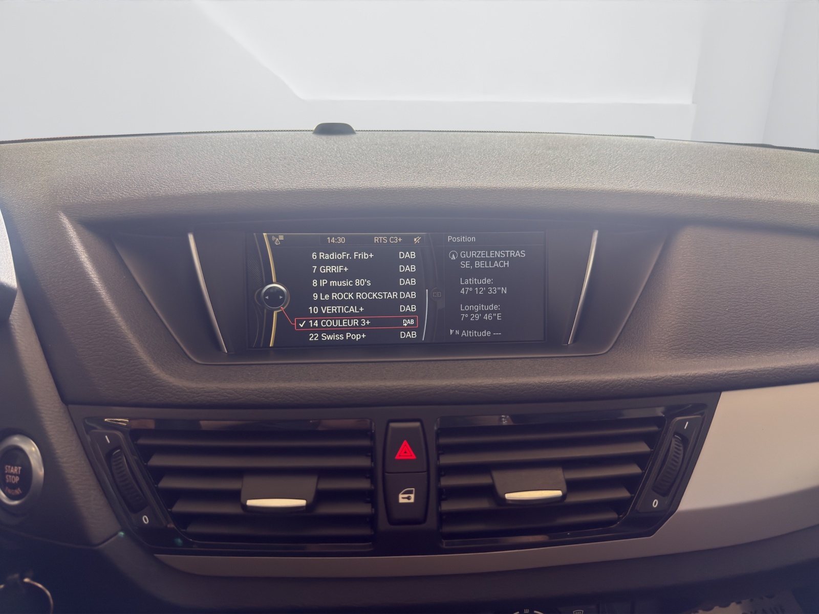 BMW X1 xDrive 20i Steptronic-image-19