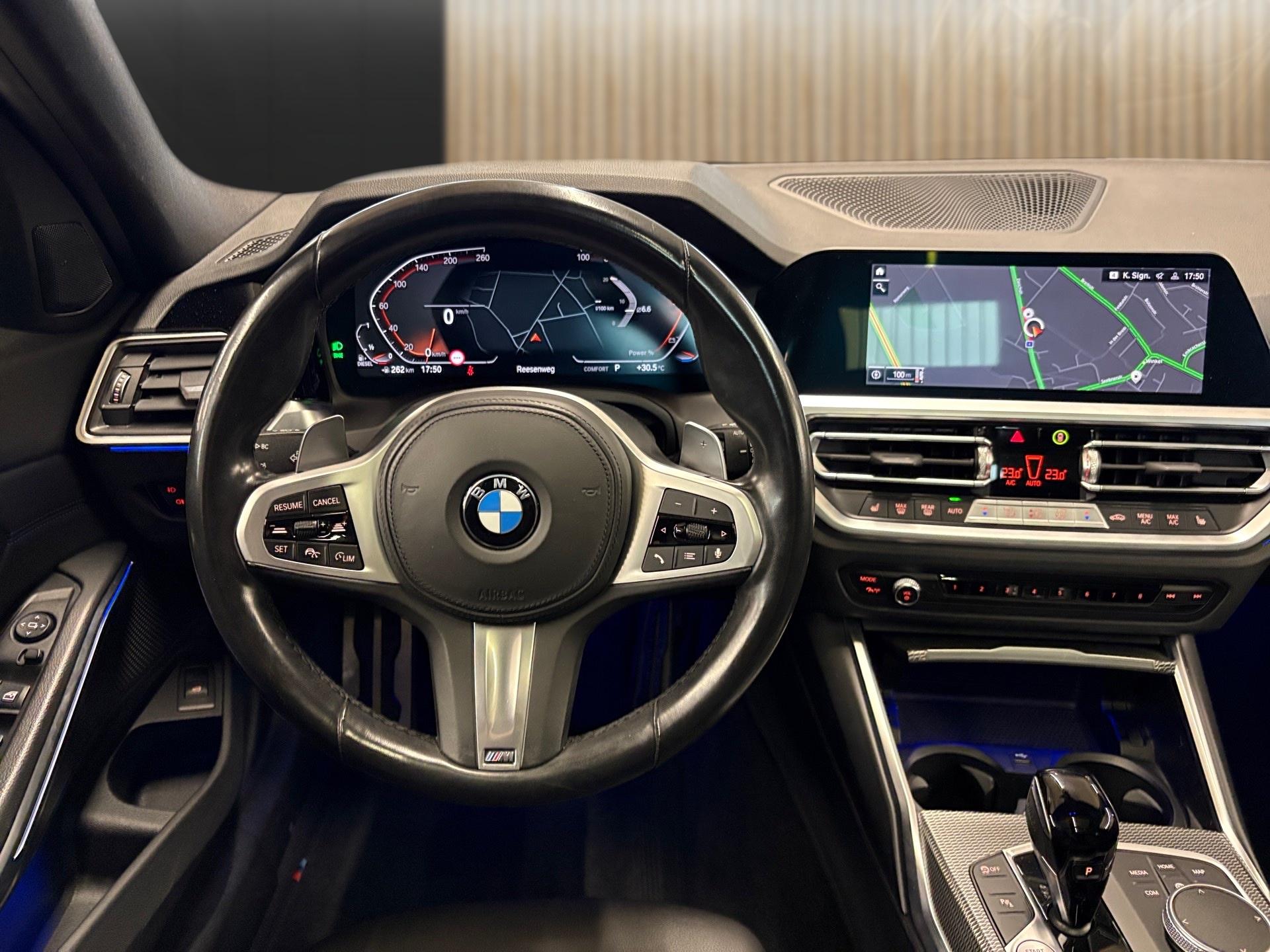 BMW 330d xDrive 48V Touring M Sport Steptronic-image-12