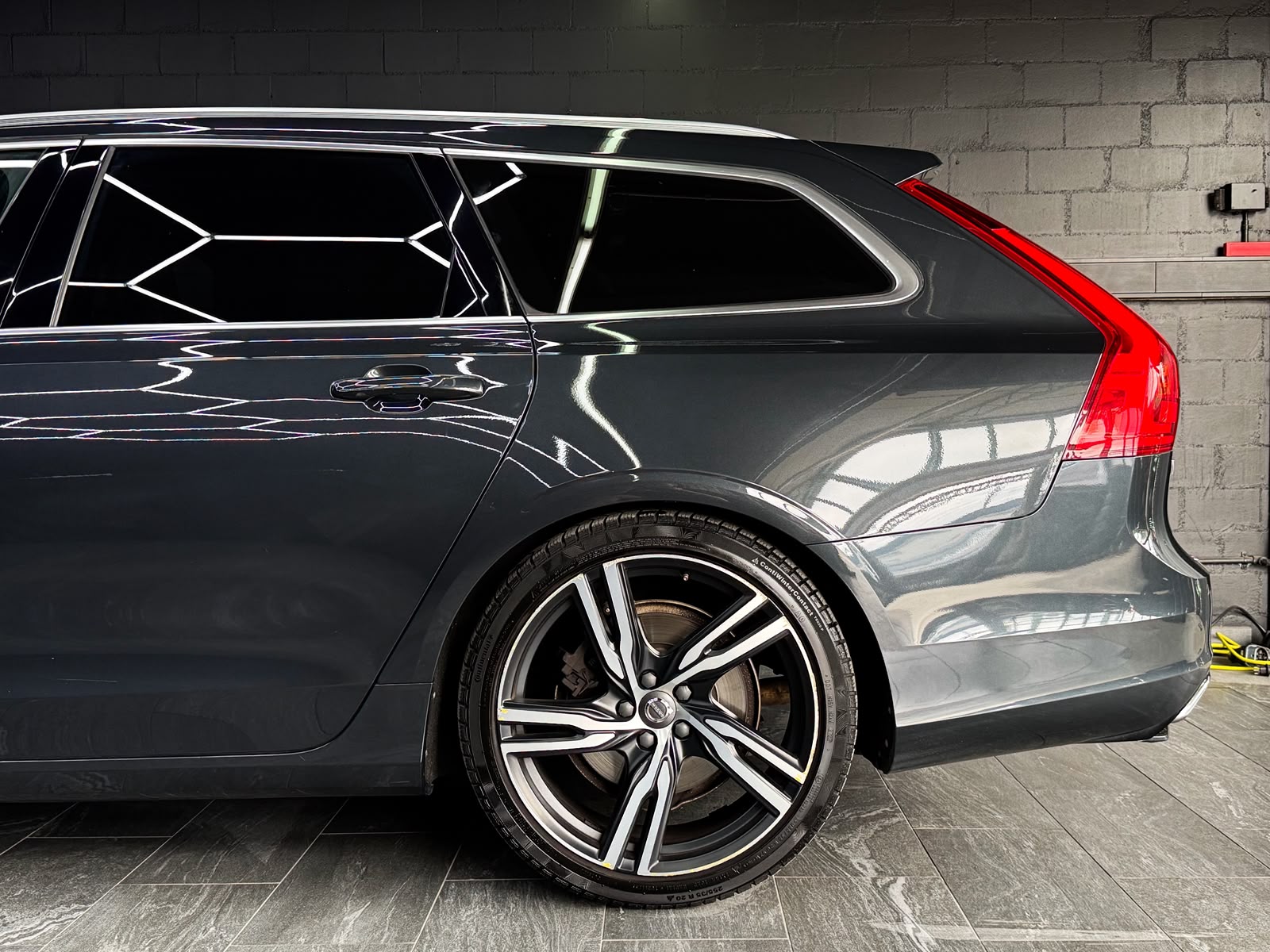 VOLVO V90 D5 AWD R-Design Geartronic Powerpulse-image-7