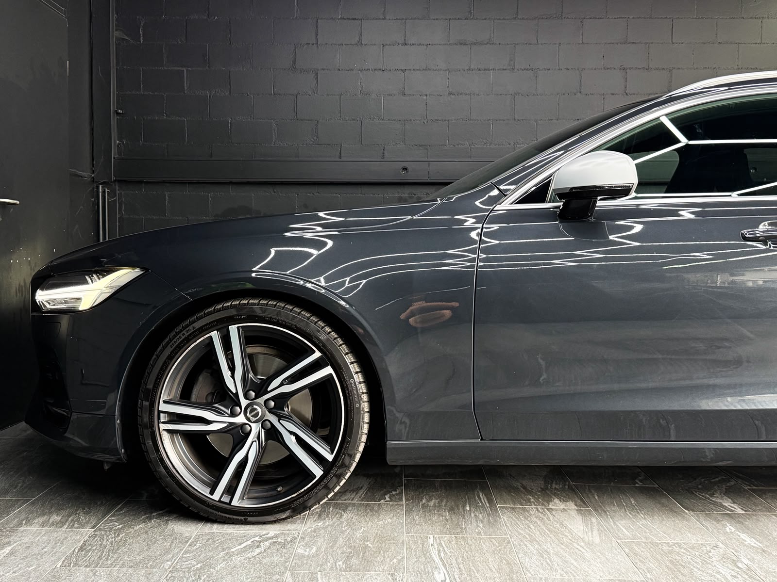 VOLVO V90 D5 AWD R-Design Geartronic Powerpulse-image-6