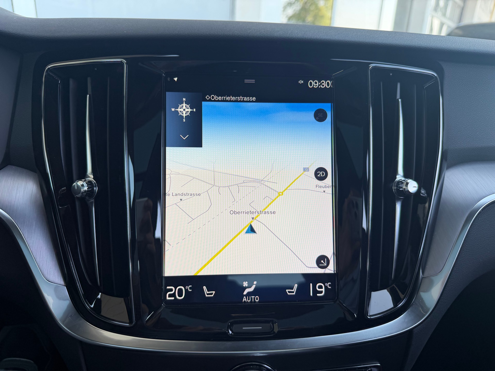 VOLVO V60 T6 AWD Momentum Geartronic-image-15