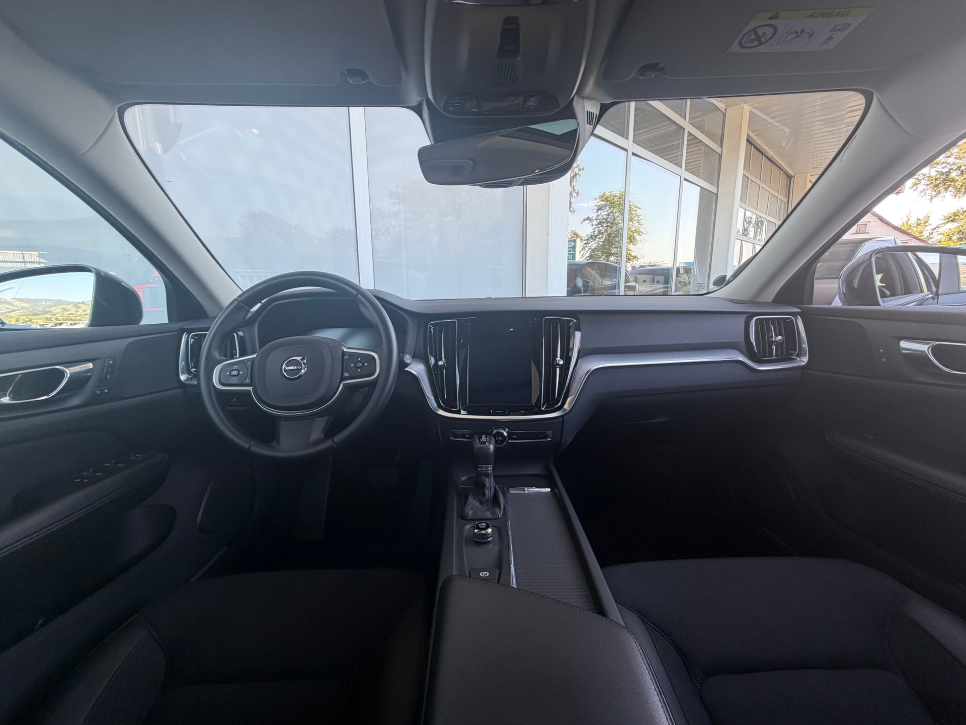 VOLVO V60 T6 AWD Momentum Geartronic-image-6