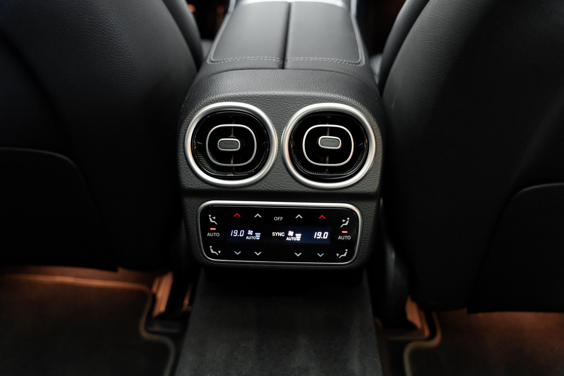 MERCEDES-BENZ C 300 T 4Matic AMG Line | Grau Magno | CH-Fz-image-10