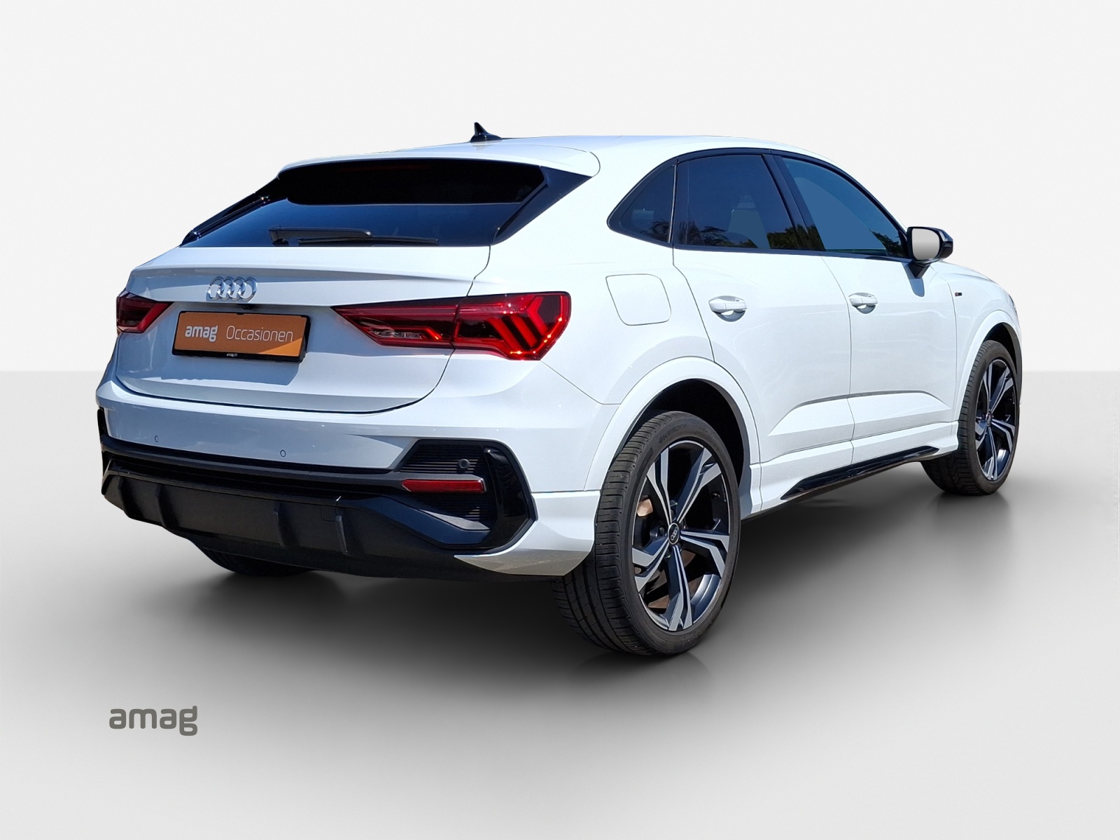 AUDI Q3 Sportback 35 TFSI S line Attraction S-tronic-image-4