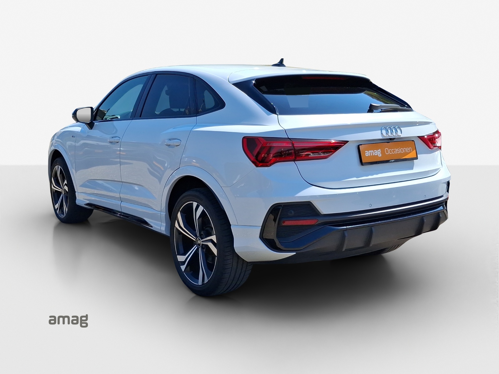 AUDI Q3 Sportback 35 TFSI S line Attraction S-tronic-showroom-element-2