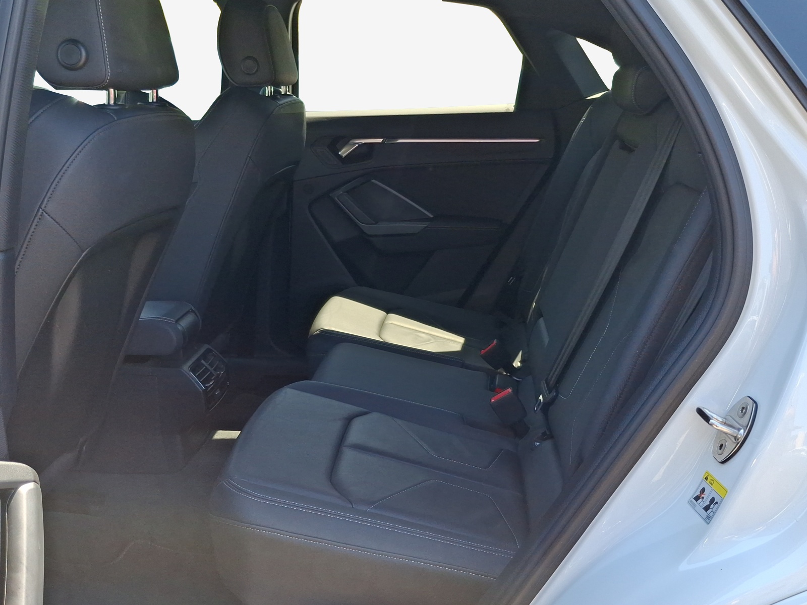 AUDI Q3 Sportback 35 TFSI S line Attraction S-tronic-image-11