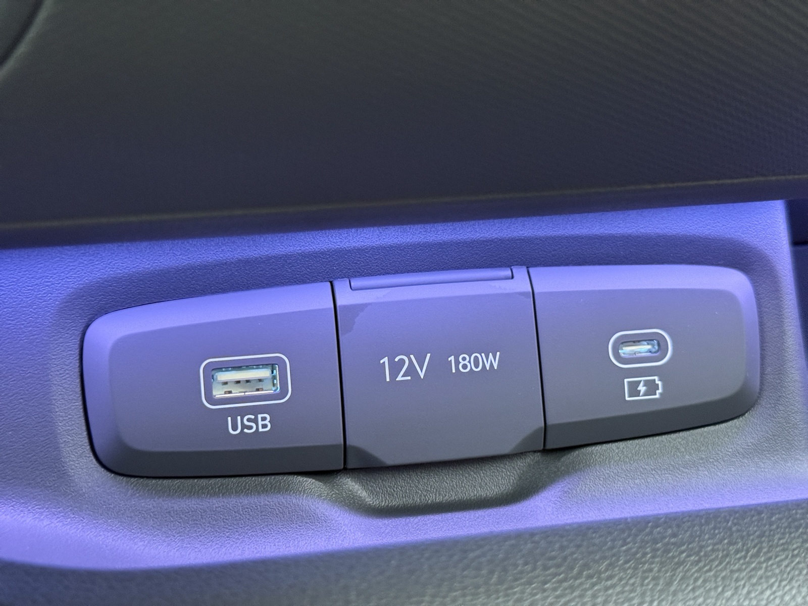 HYUNDAI Inster 49kWh Vertex Cross-image-24
