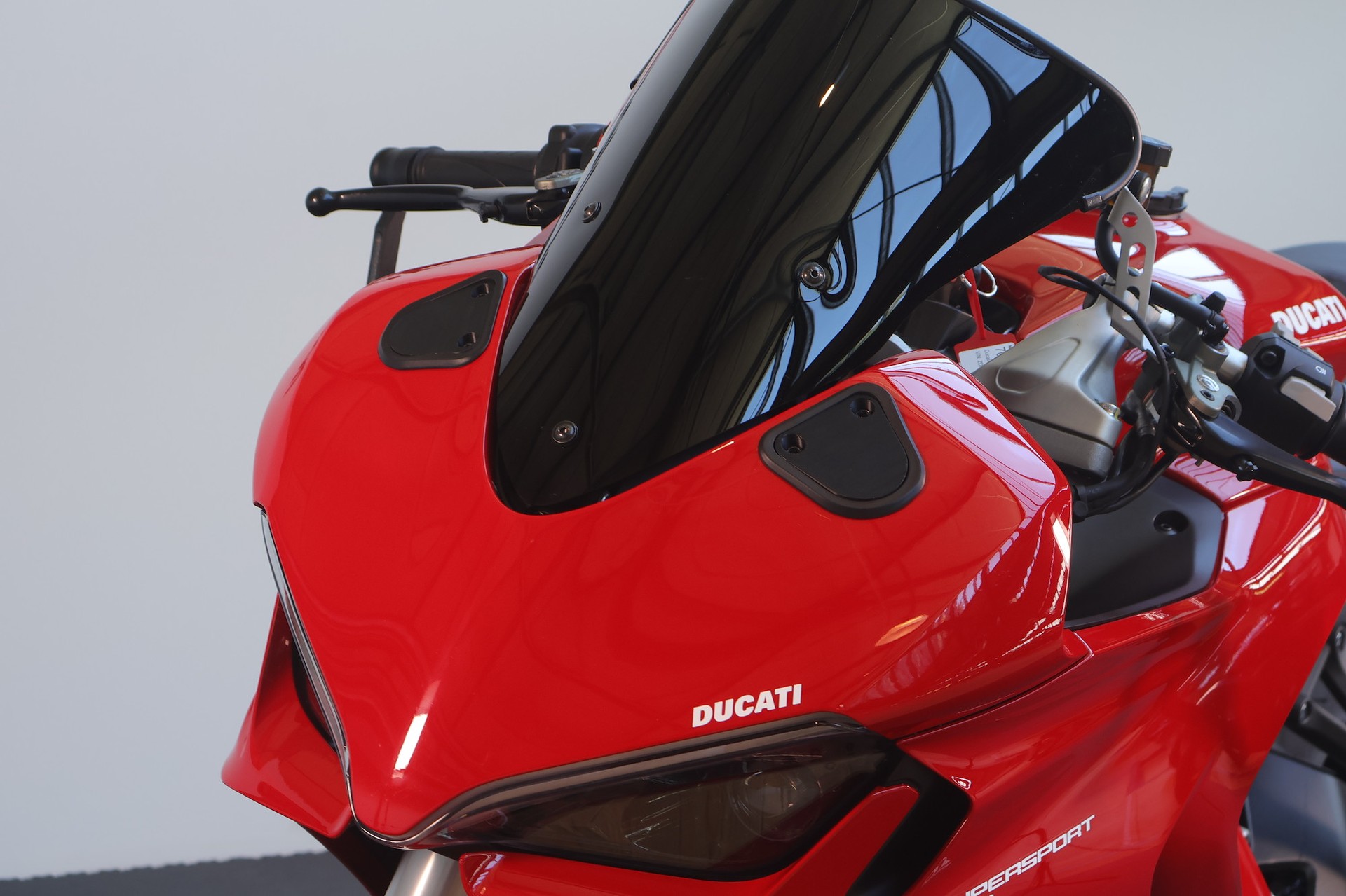 DUCATI Supersport 950-image-8