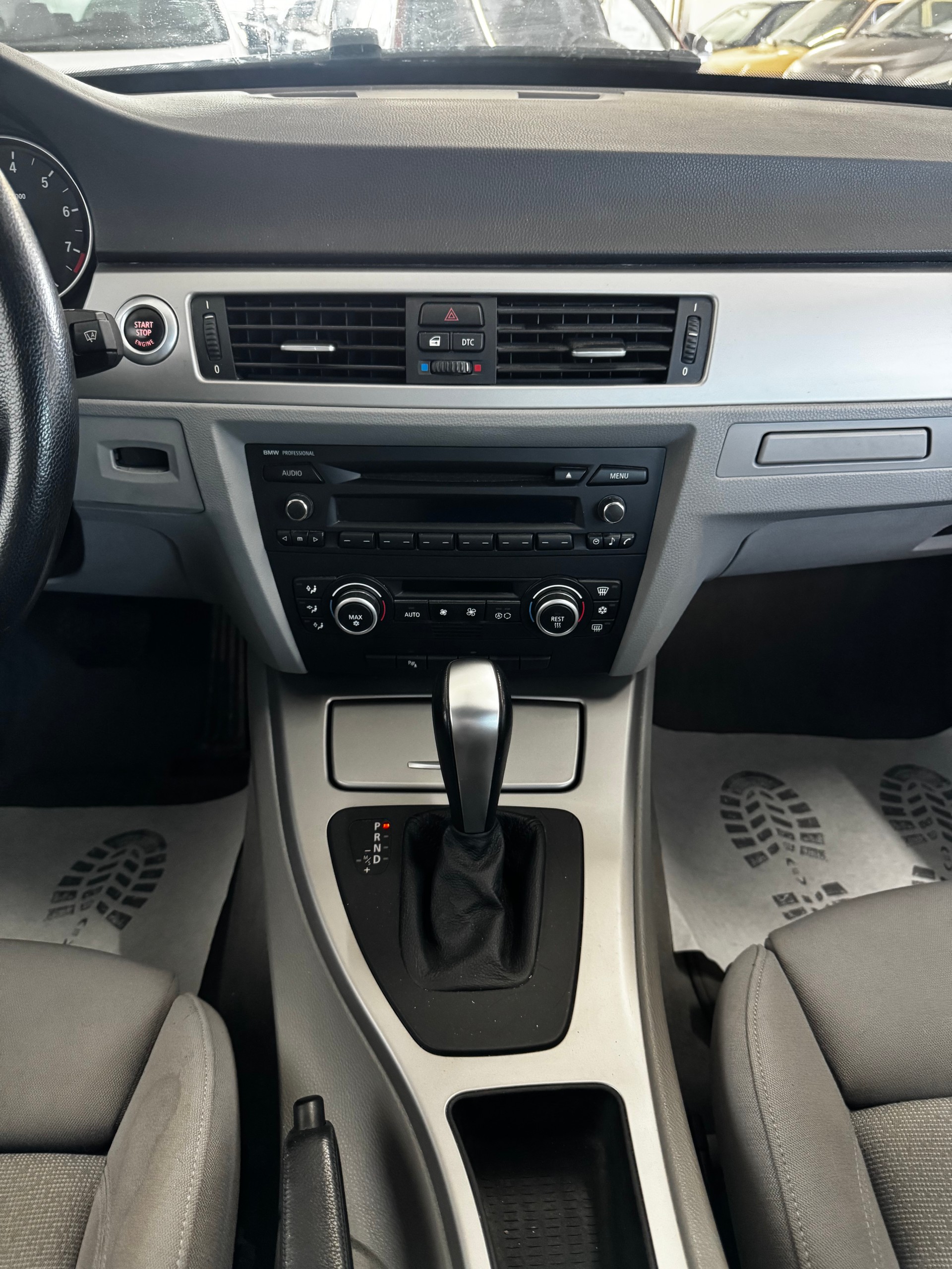 BMW 325xi Touring-image-15