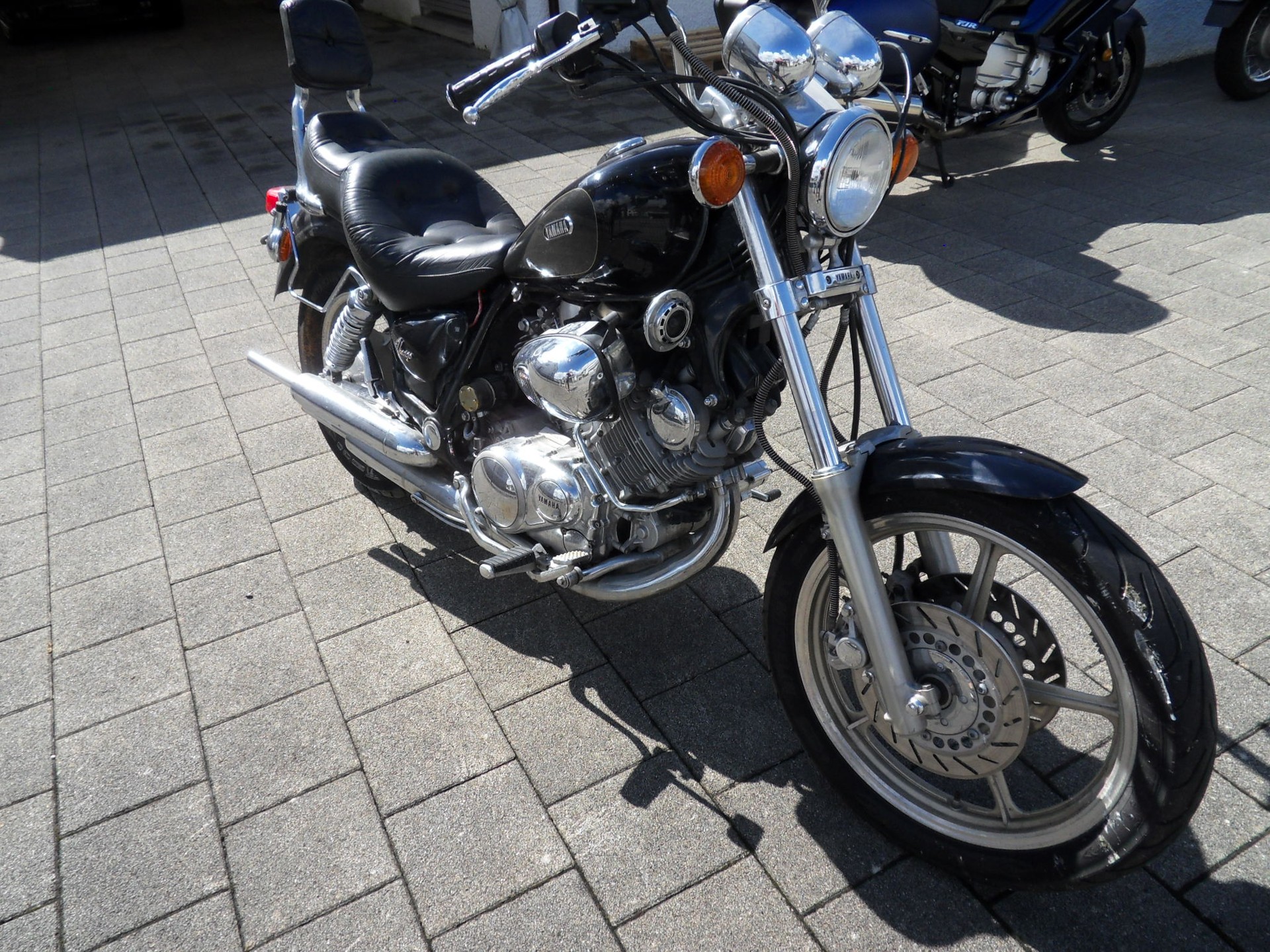 YAMAHA XV 1100 Virago-image-3