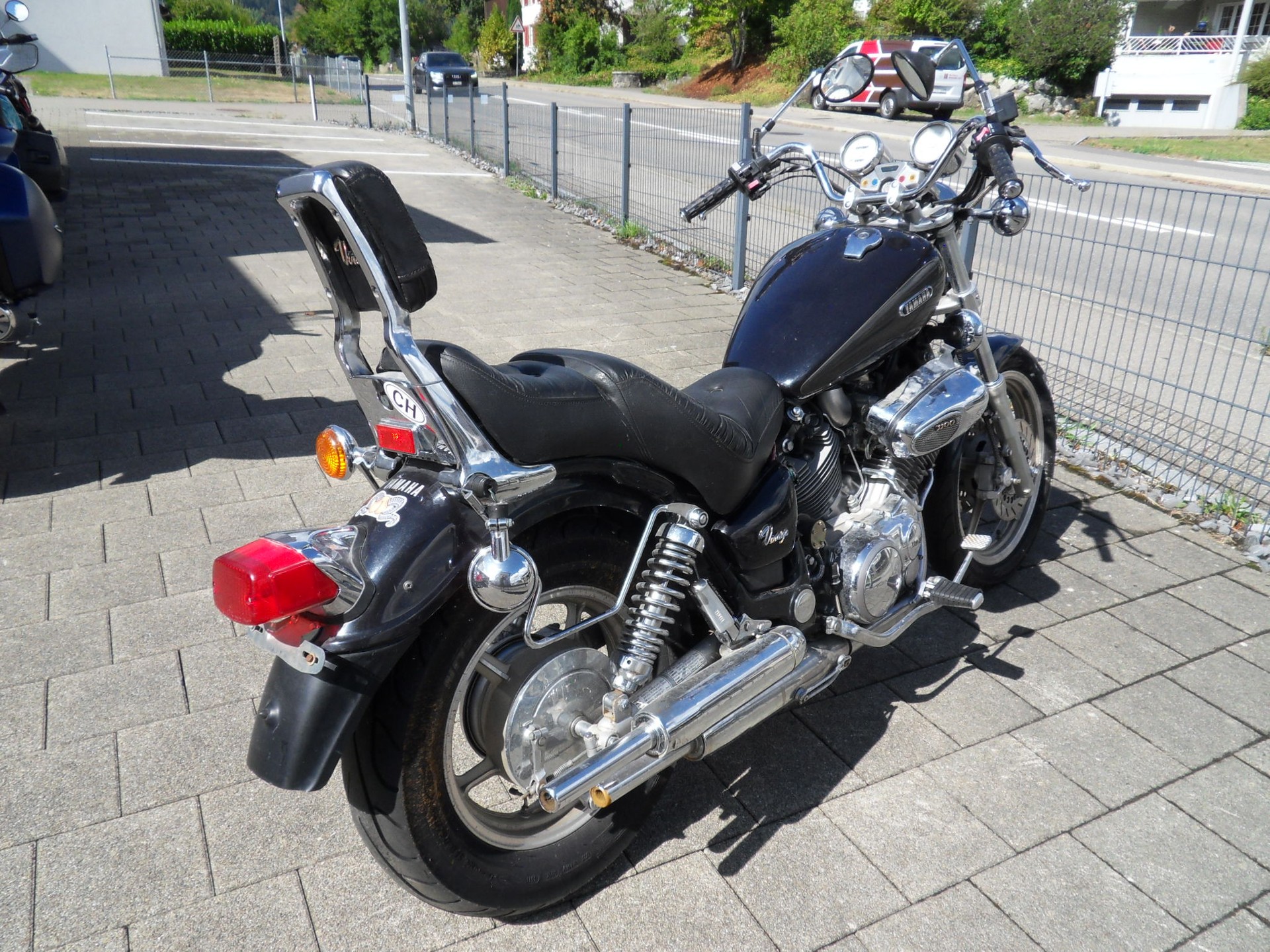 YAMAHA XV 1100 Virago-image-2