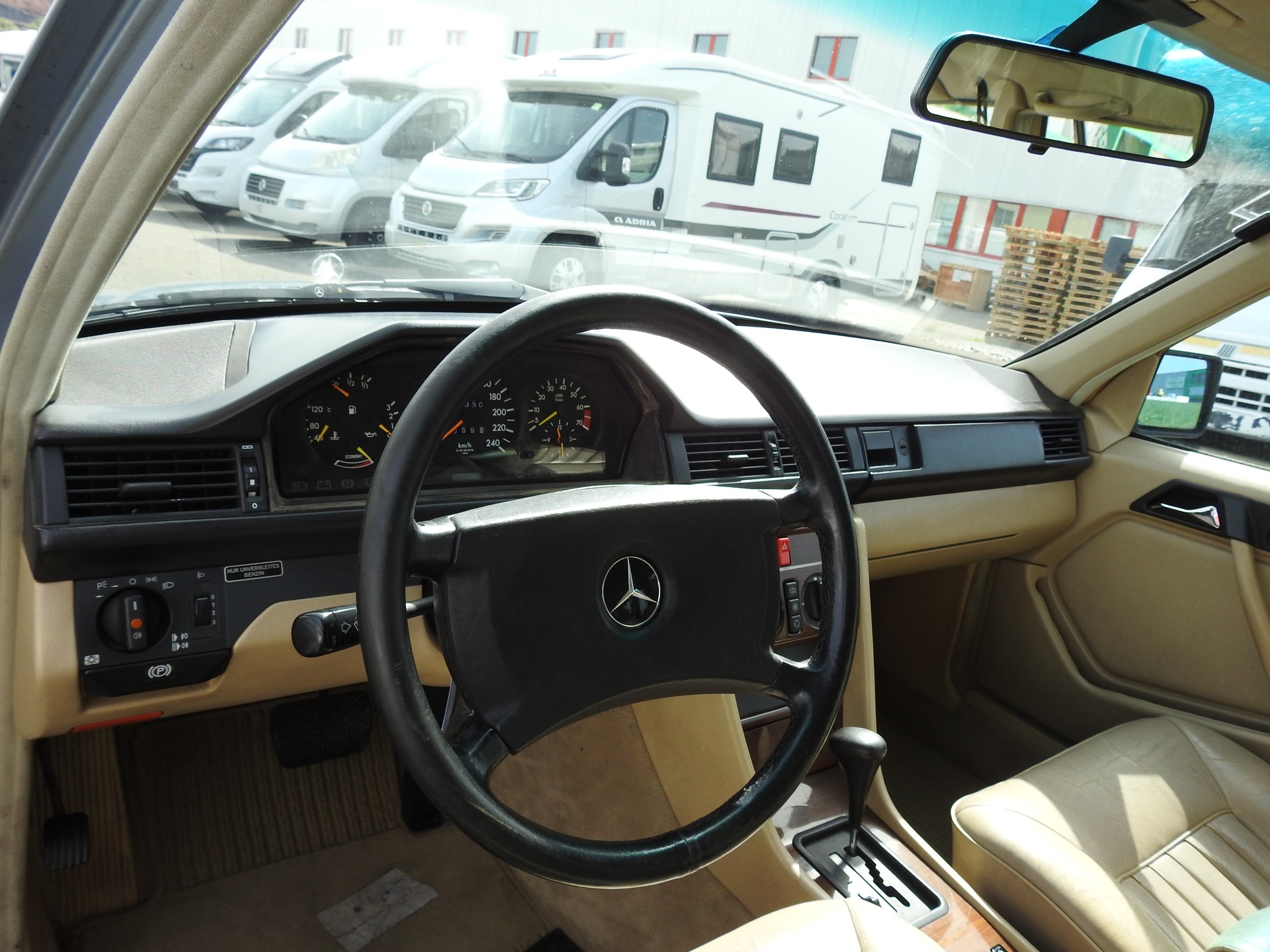 MERCEDES-BENZ 300 TE-image-11