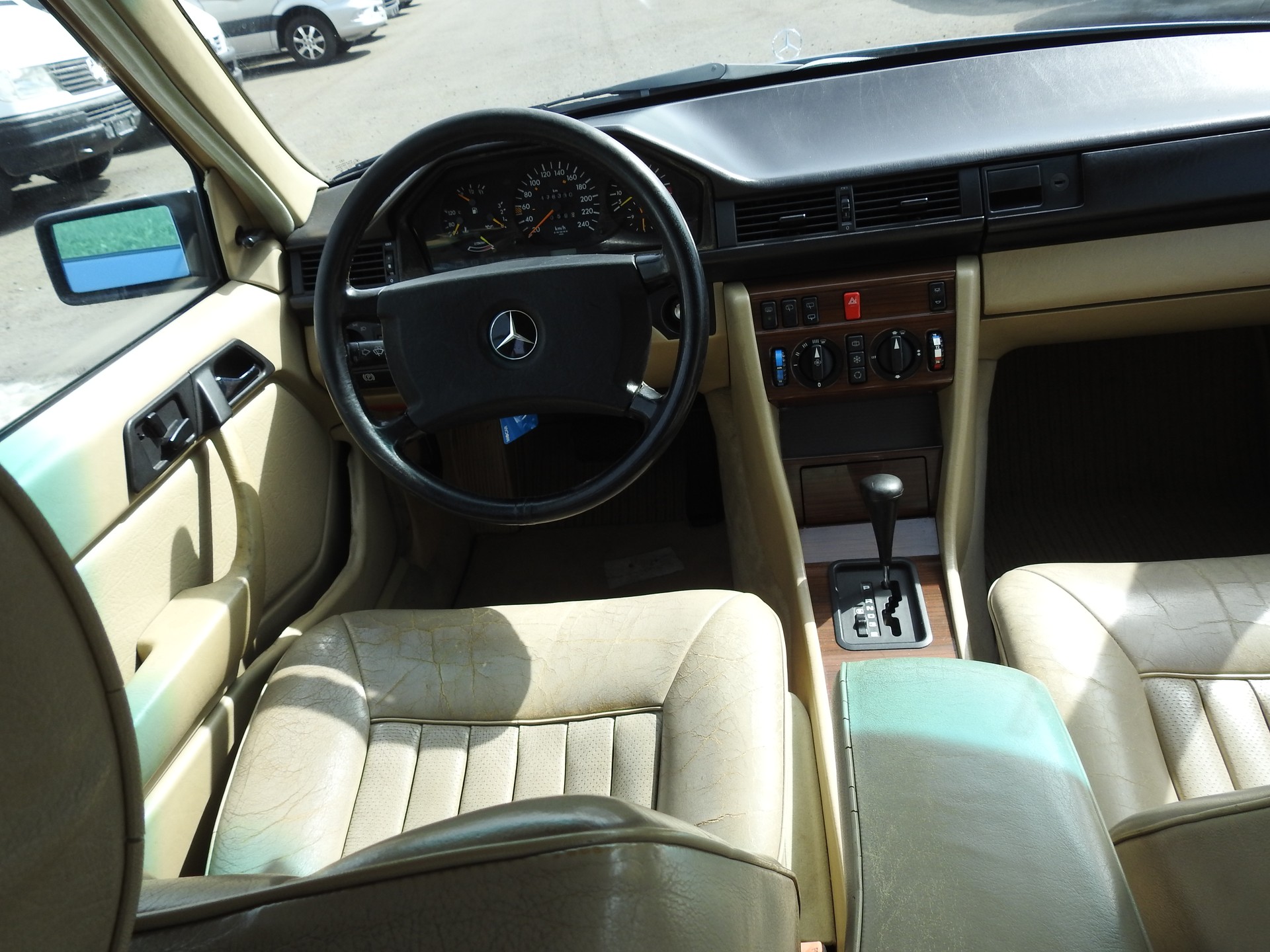 MERCEDES-BENZ 300 TE-image-18