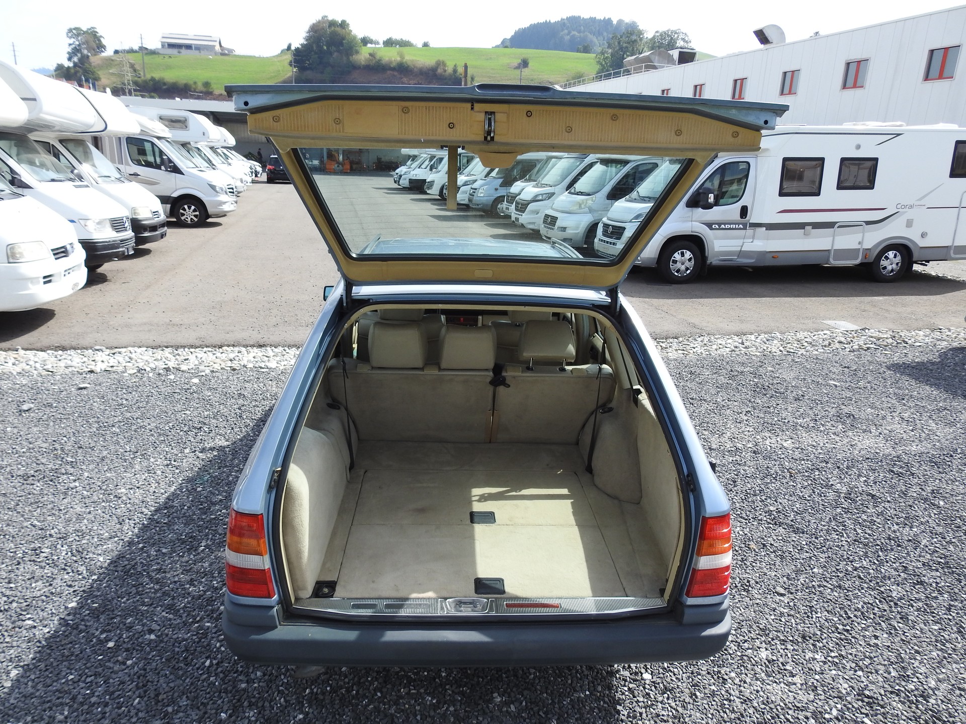 MERCEDES-BENZ 300 TE-image-9