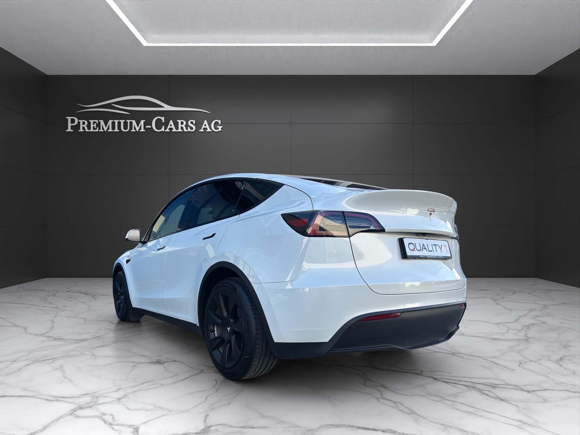 TESLA Model Y Long Range Dual Motor AWD Model 2024-image-2