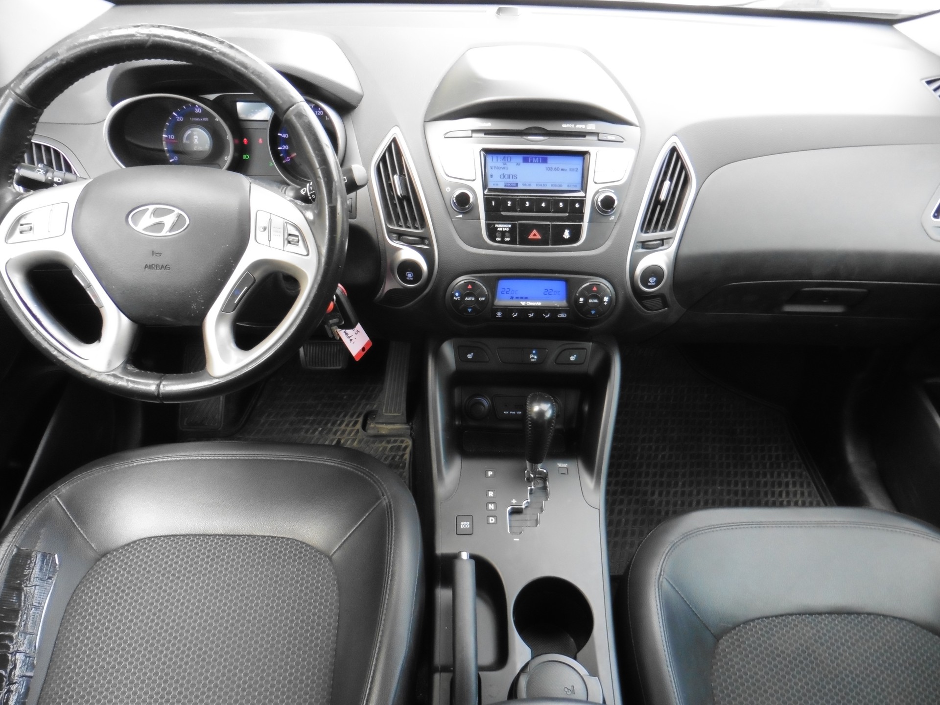 HYUNDAI iX 35 2.0 CRDi Style 4WD Automatic-image-12