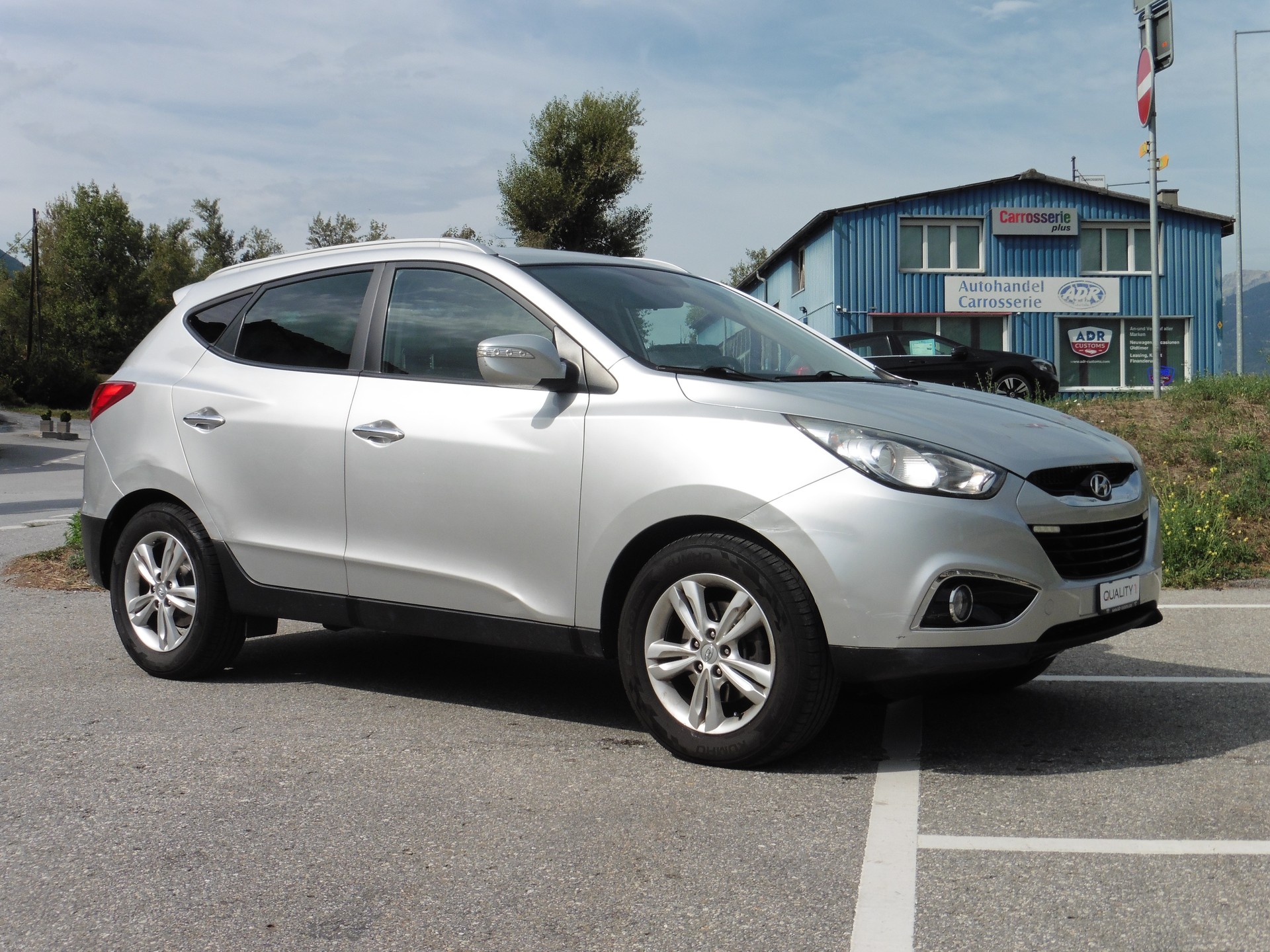 HYUNDAI iX 35 2.0 CRDi Style 4WD Automatic-showroom-element-2