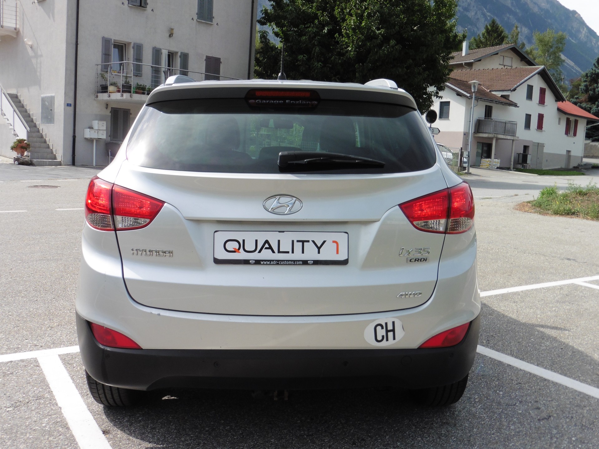 HYUNDAI iX 35 2.0 CRDi Style 4WD Automatic-image-9