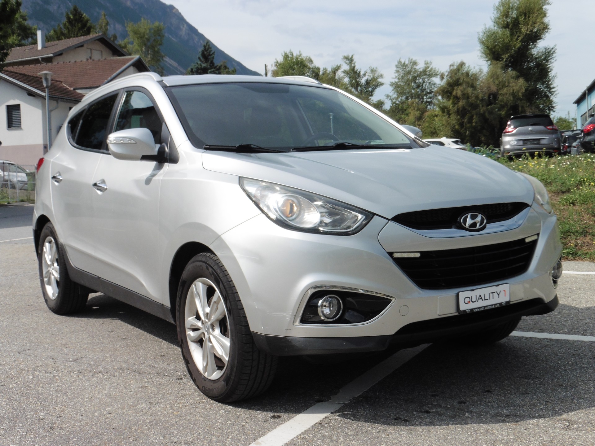 HYUNDAI iX 35 2.0 CRDi Style 4WD Automatic-showroom-element-3