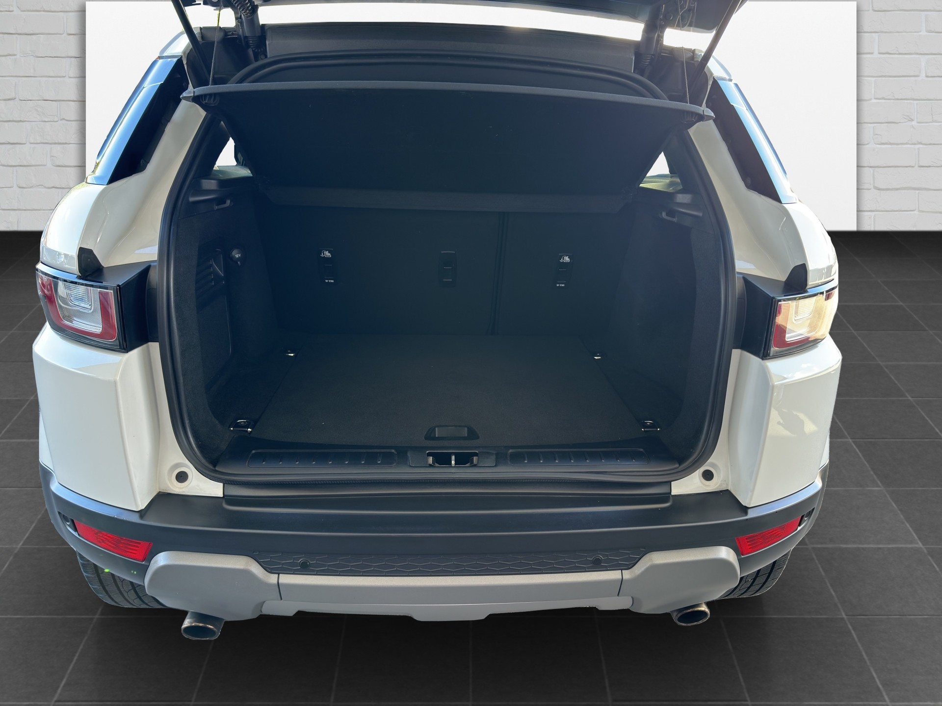 LAND ROVER Range Rover Evoque 2.0 TD4 HSE-image-13