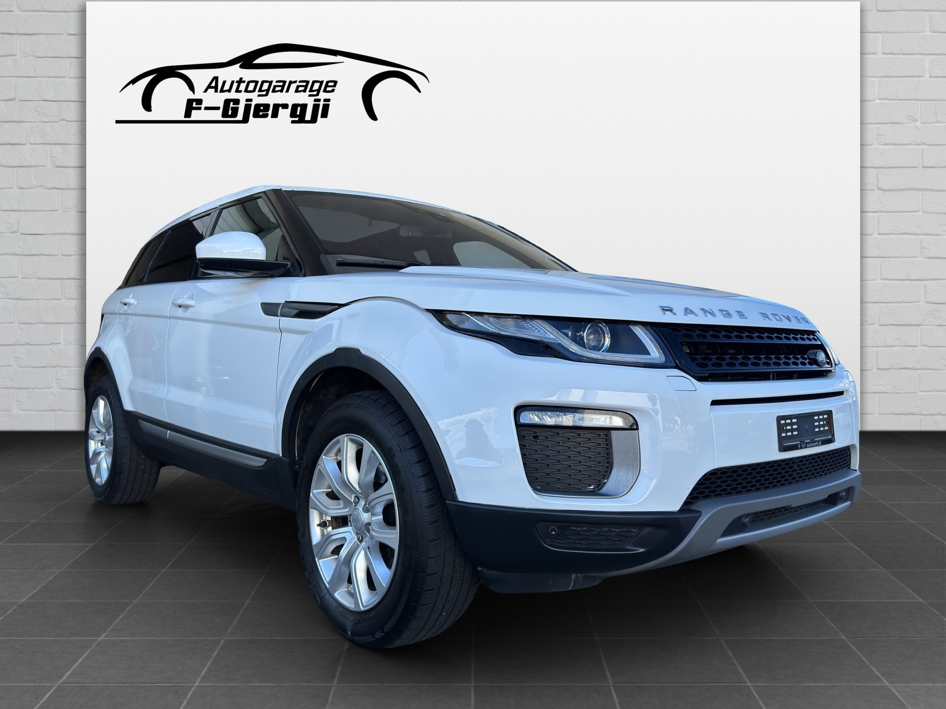 LAND ROVER Range Rover Evoque 2.0 TD4 HSE-showroom-element-1