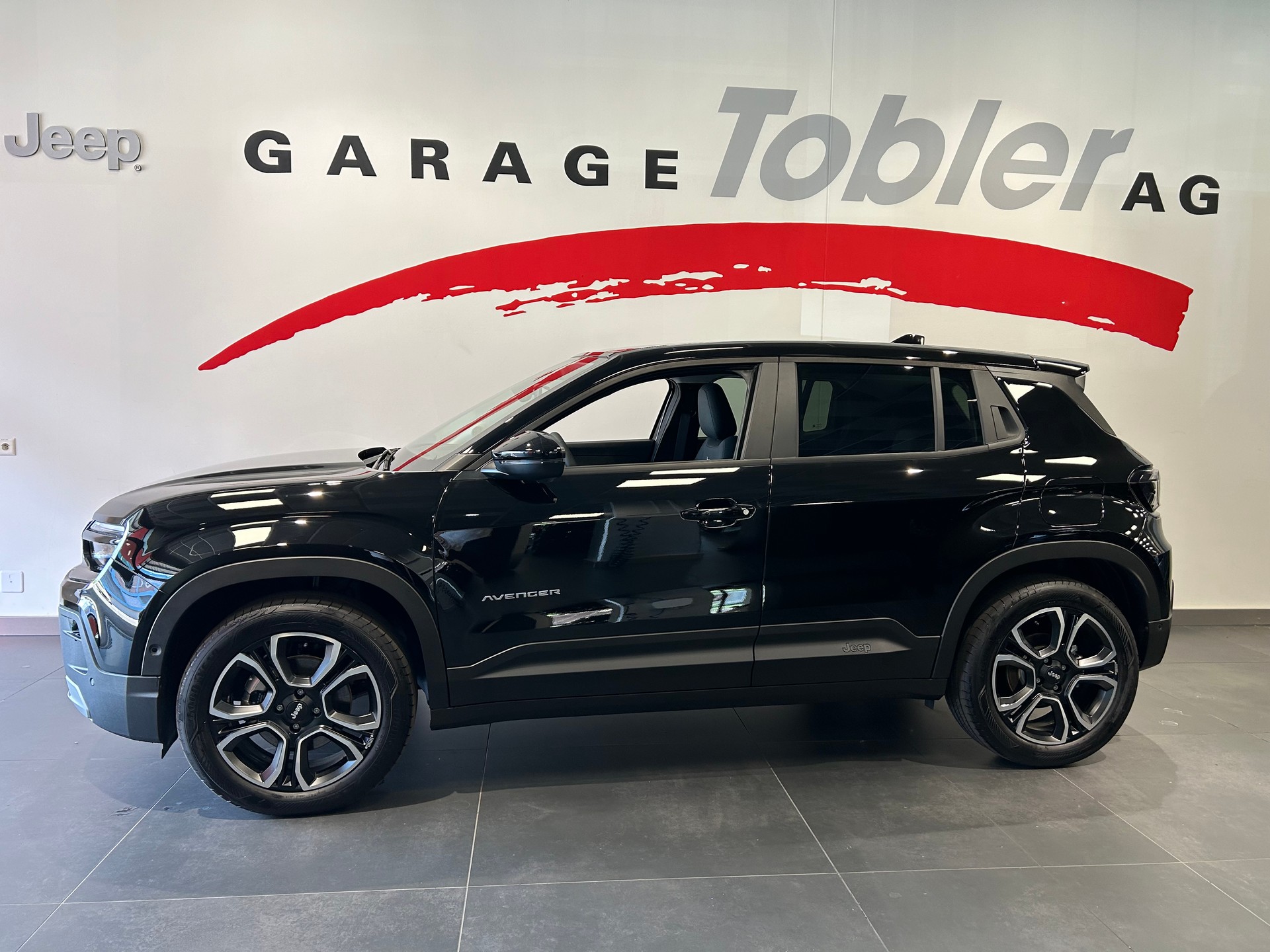 JEEP Avenger 54kWh Summit-showroom-element-2