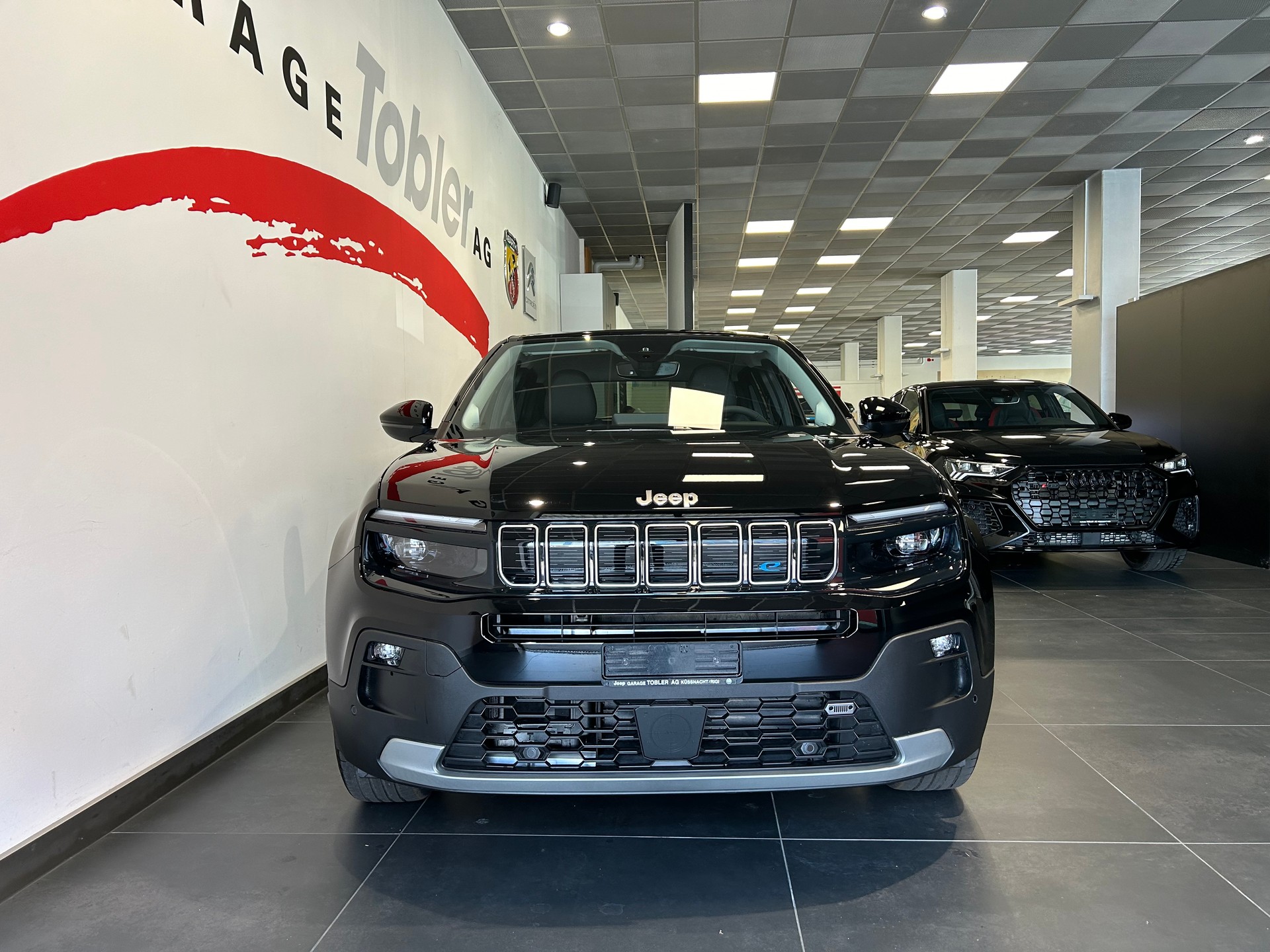 JEEP Avenger 54kWh Summit-showroom-element-3