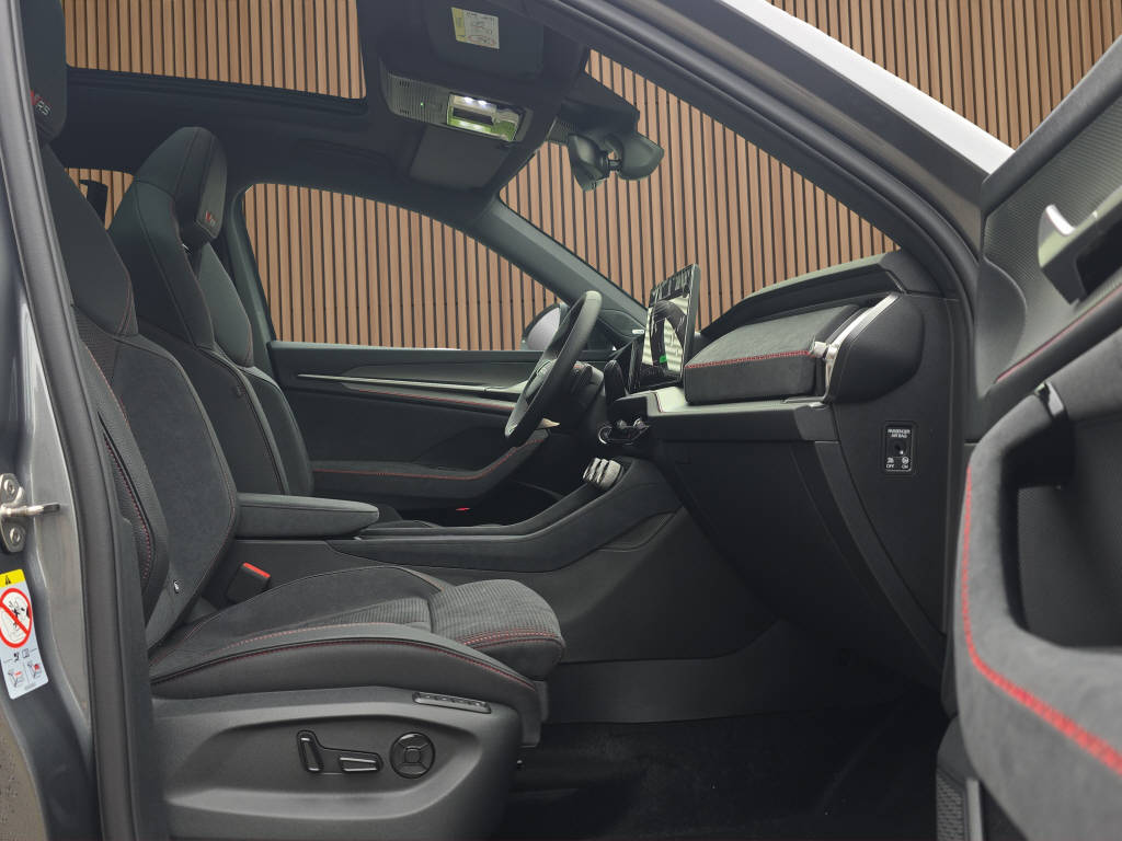 SKODA Kodiaq 2.0 TSI RS 4x4 /7-Plätzer-image-13